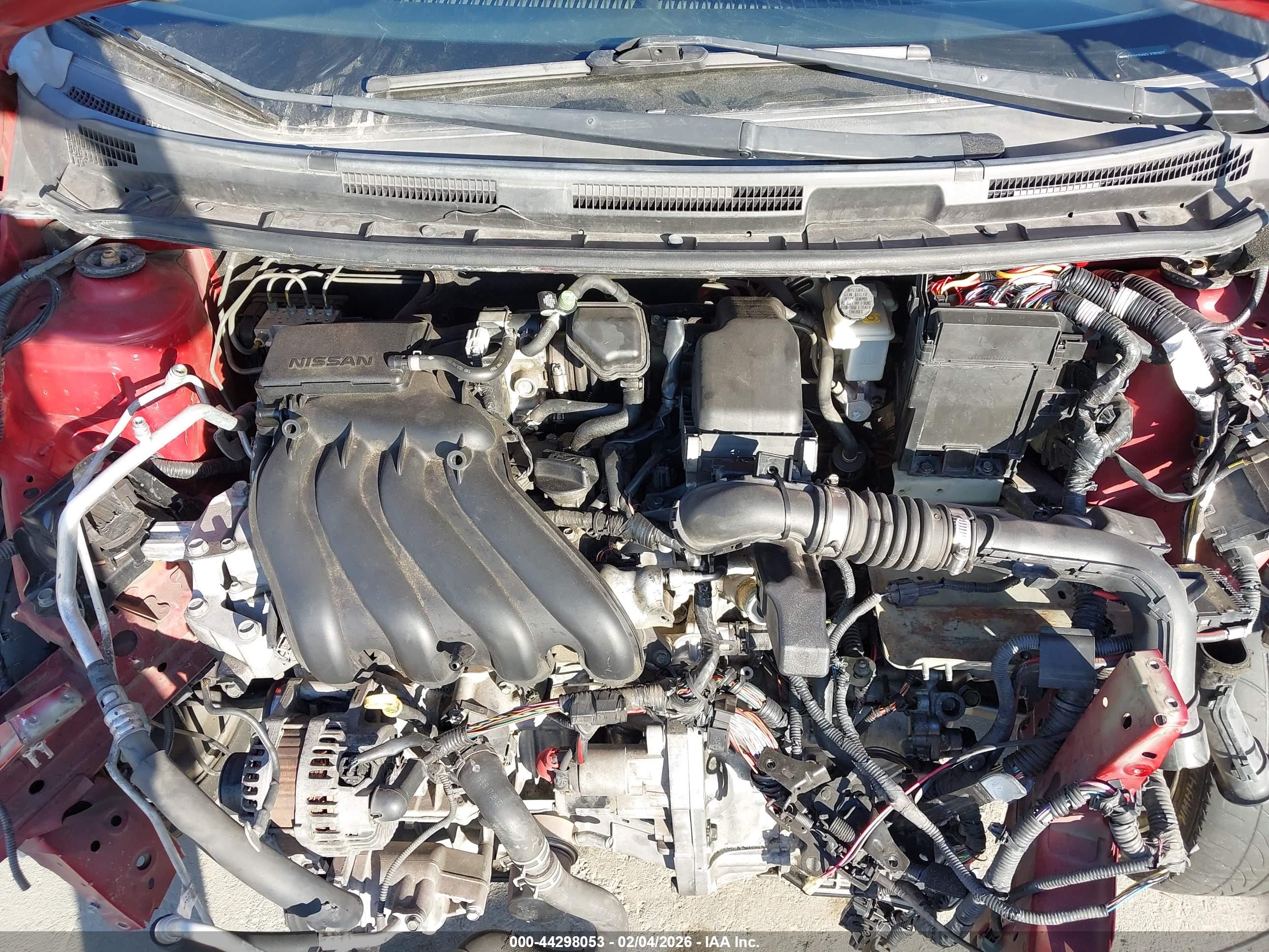 NISSAN VERSA image 10