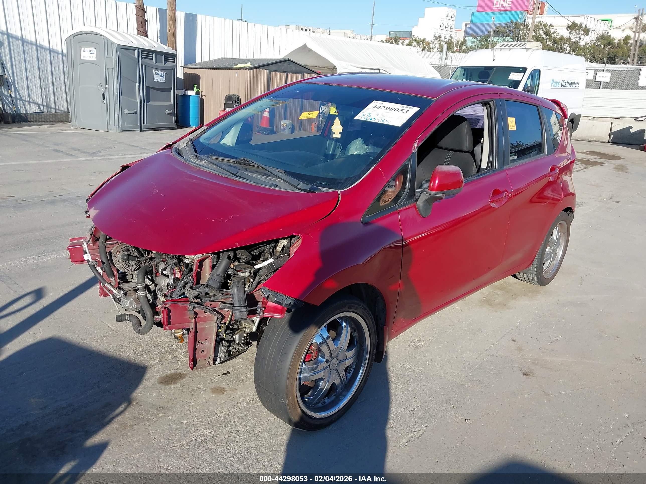 NISSAN VERSA image 2