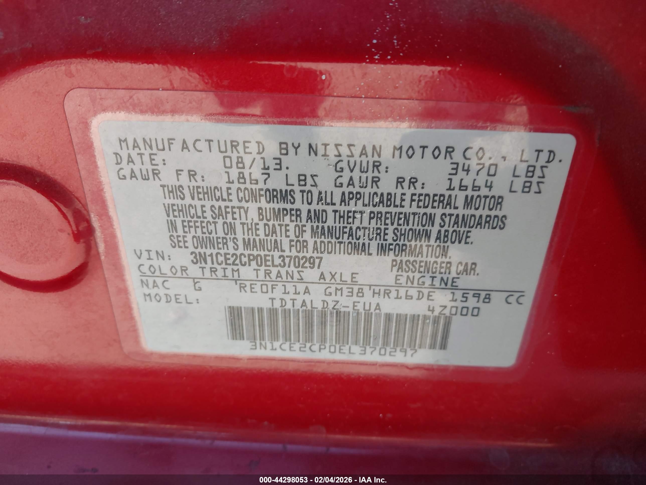 NISSAN VERSA image 9
