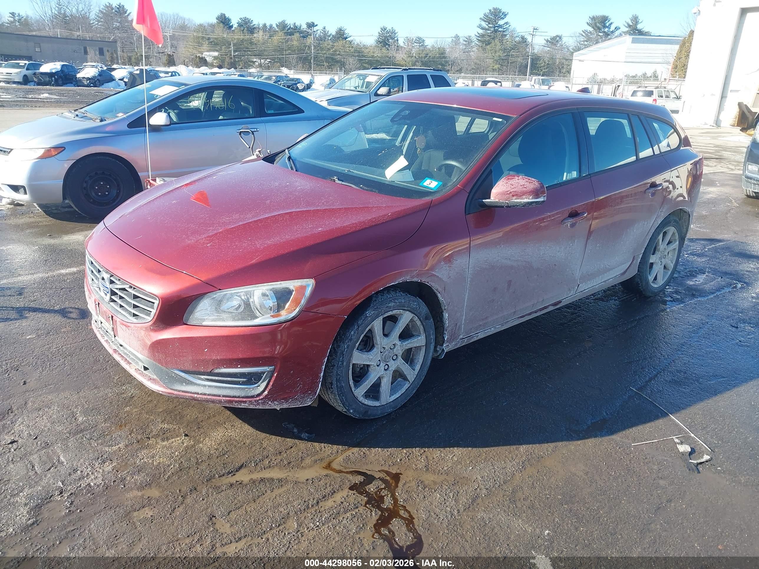 VOLVO V60 image 2