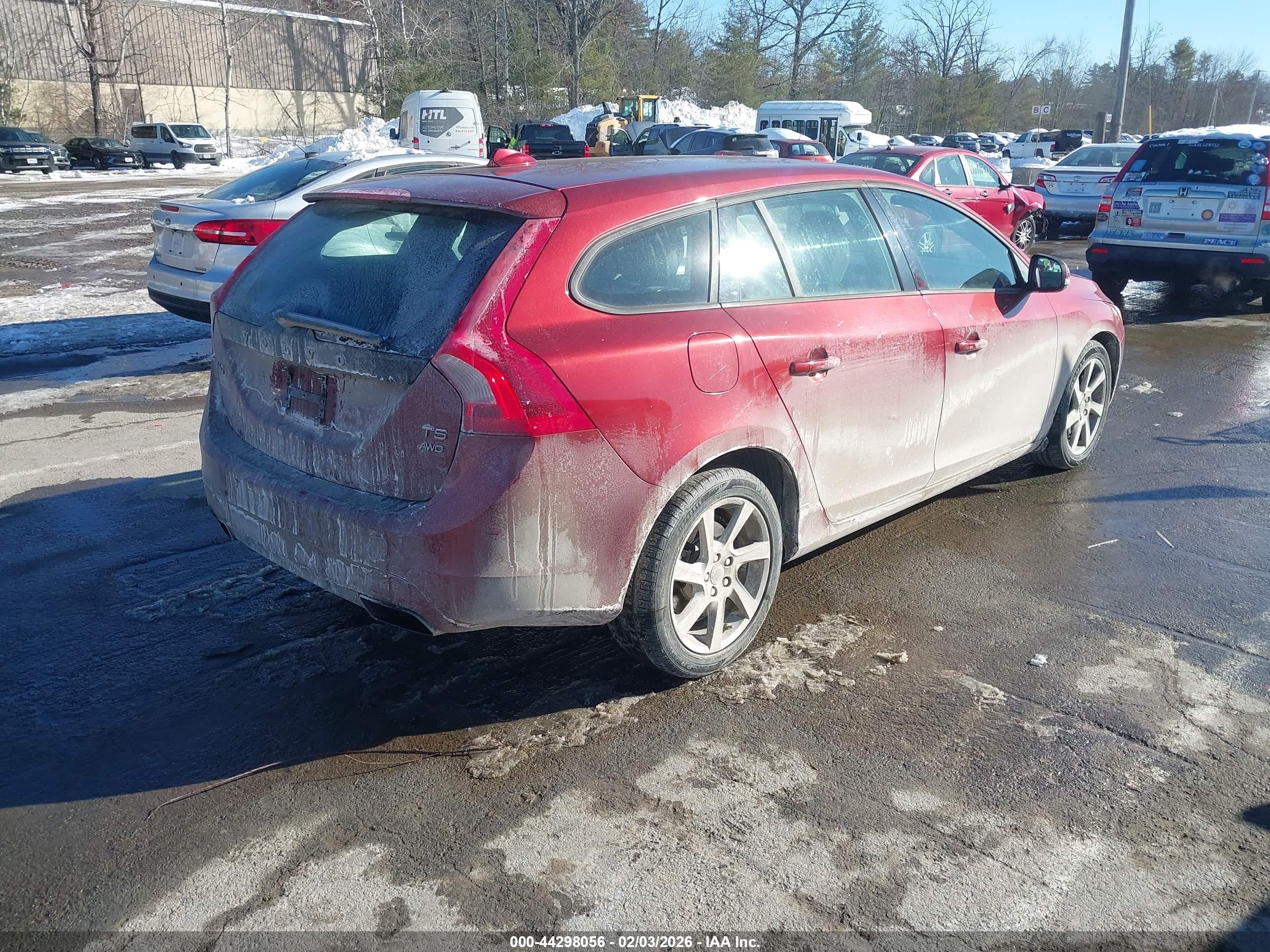 VOLVO V60 image 4