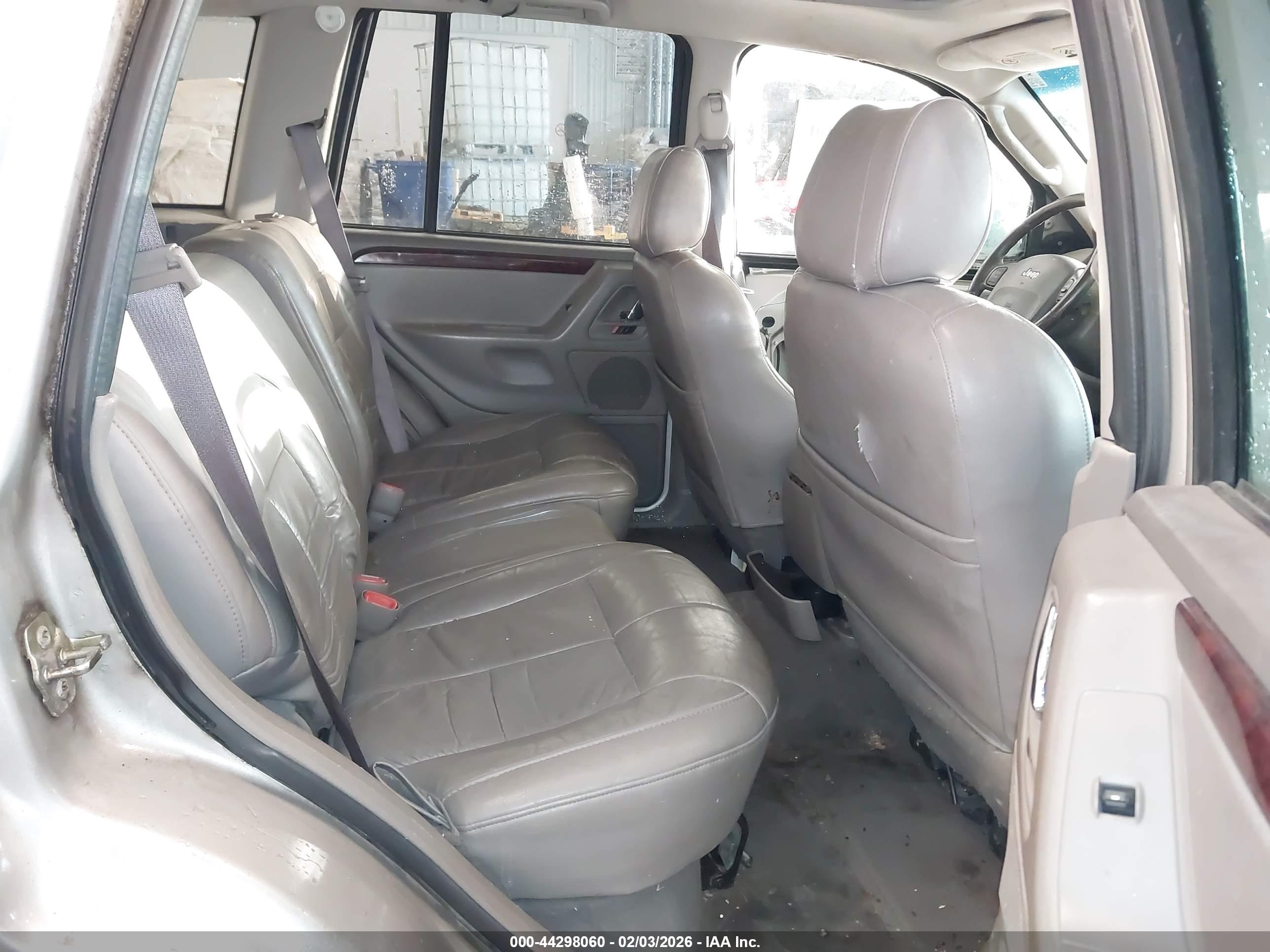 JEEP GRAND image 8