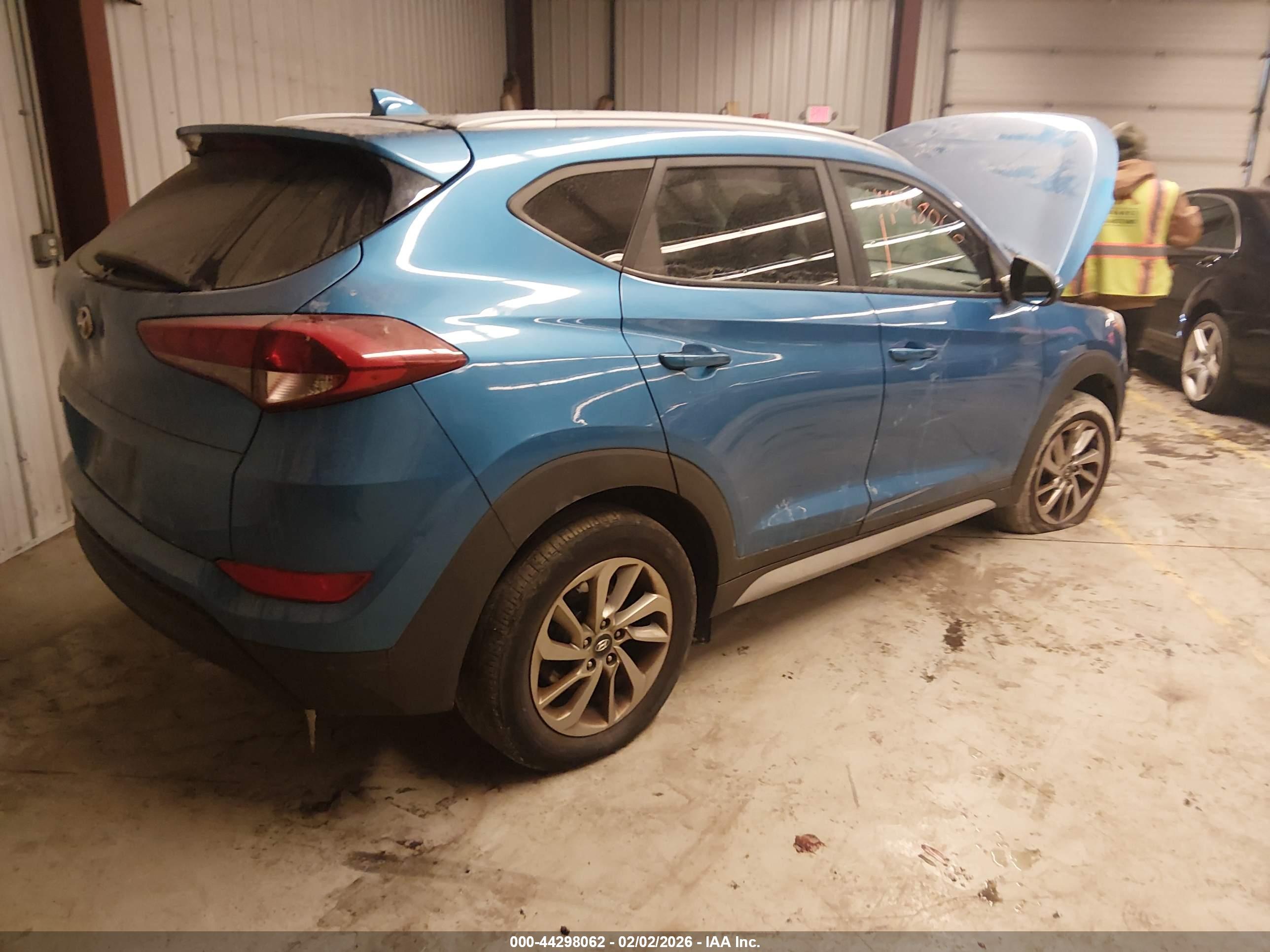HYUNDAI TUCSON image 4