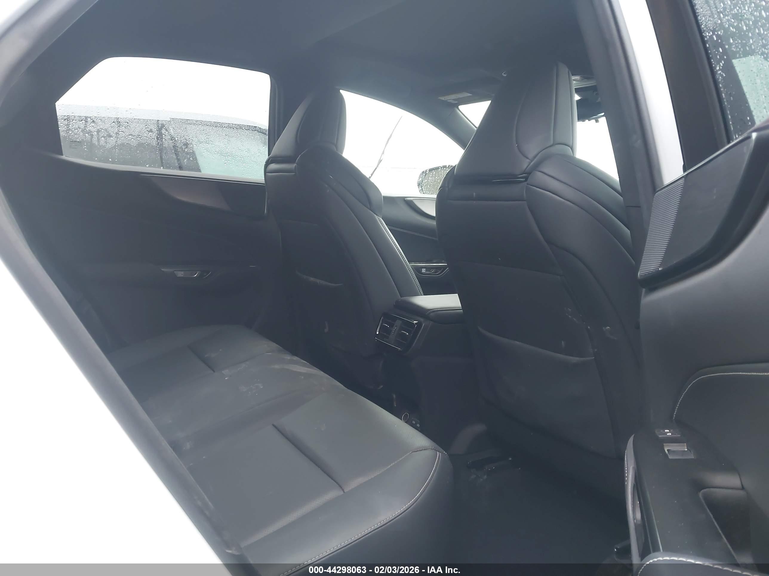 LEXUS NX image 8