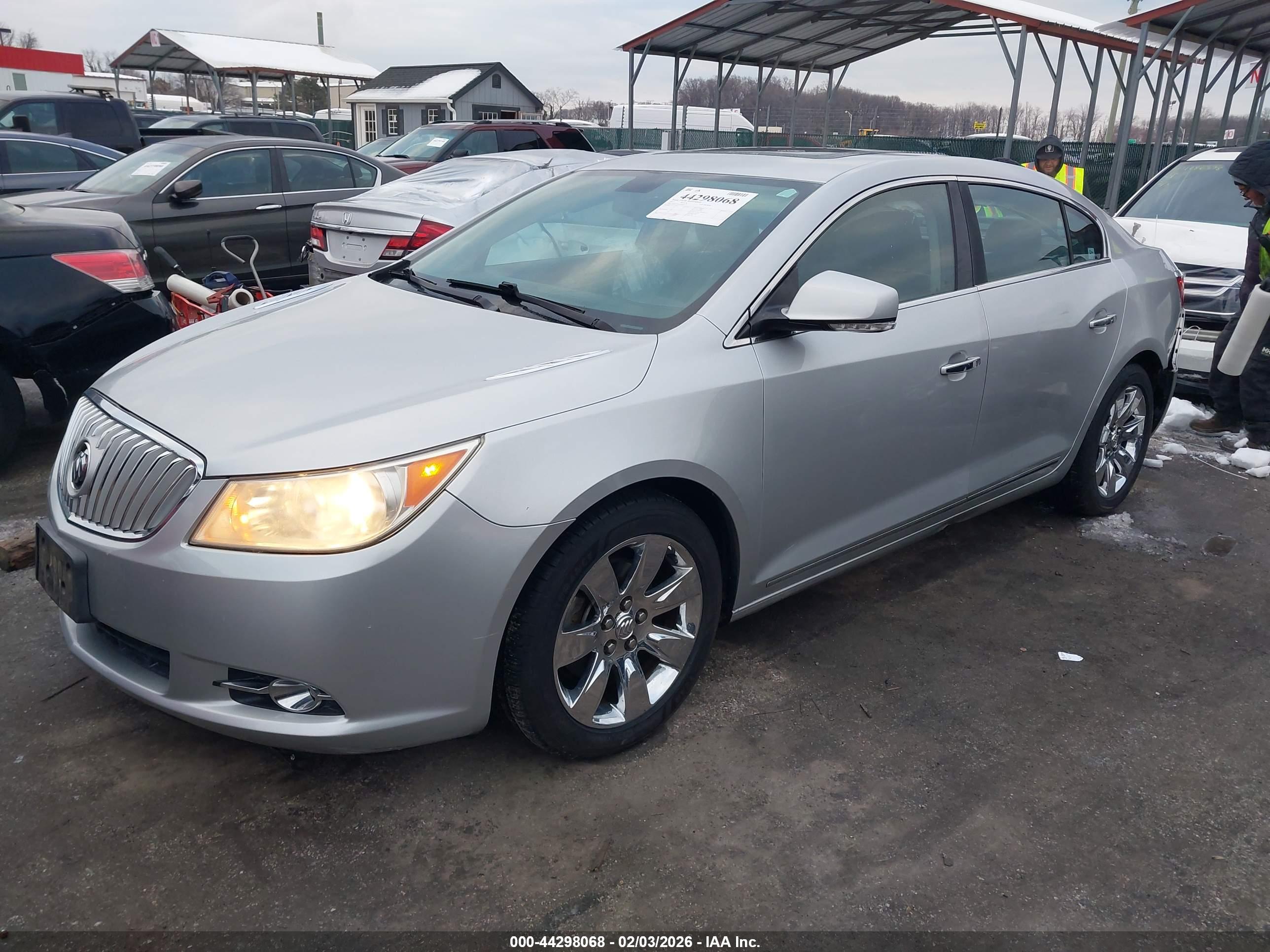 BUICK LACROSSE image 2