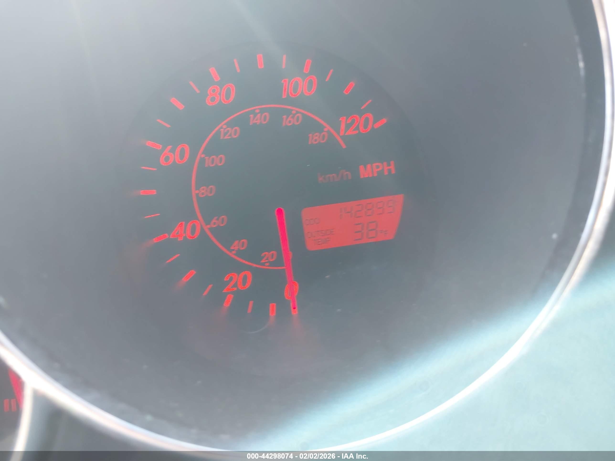 PONTIAC VIBE image 7
