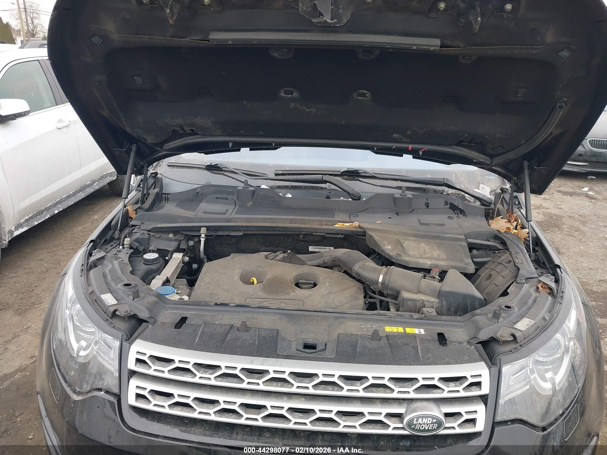 LAND ROVER image 10