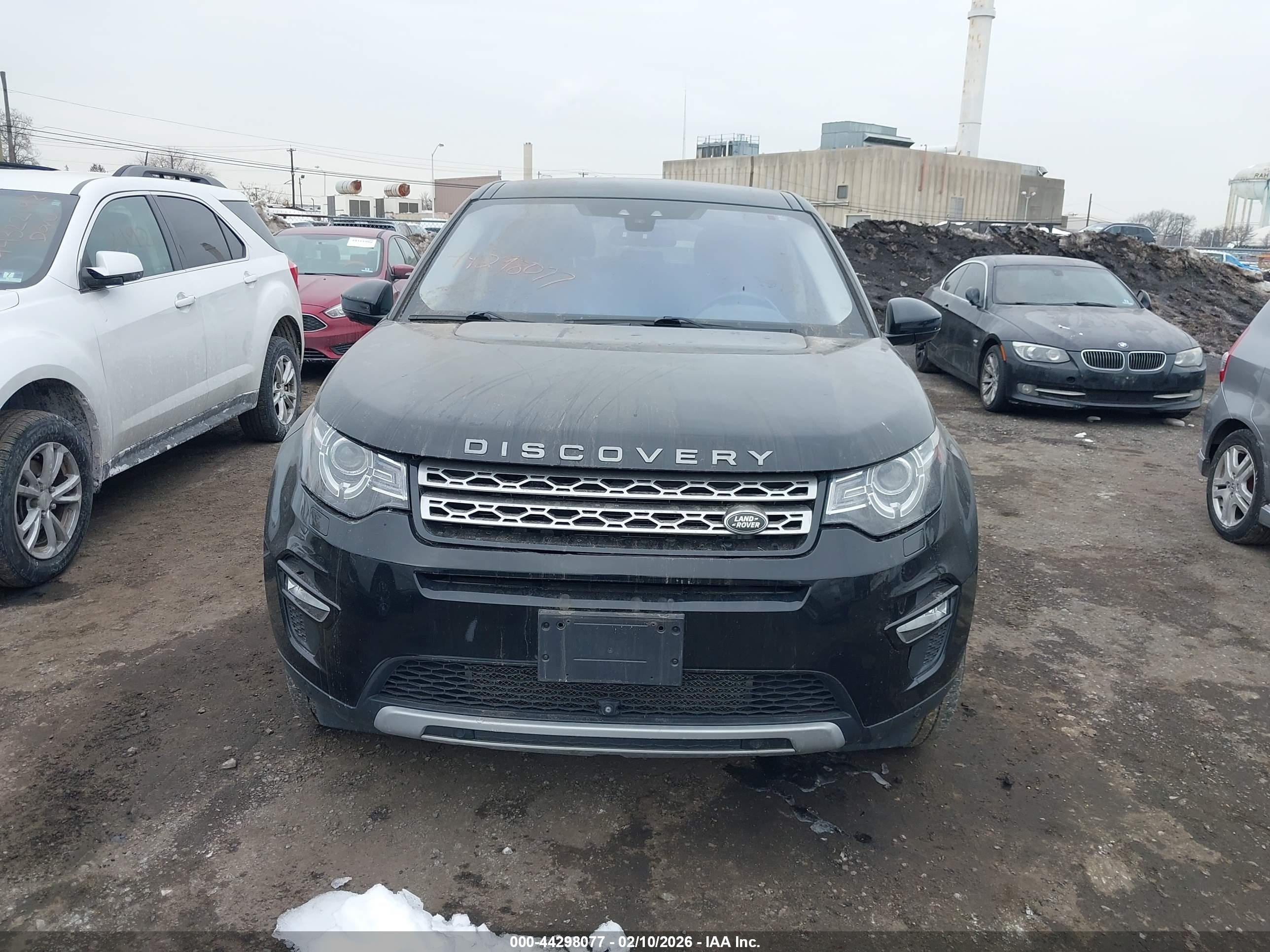 LAND ROVER image 6