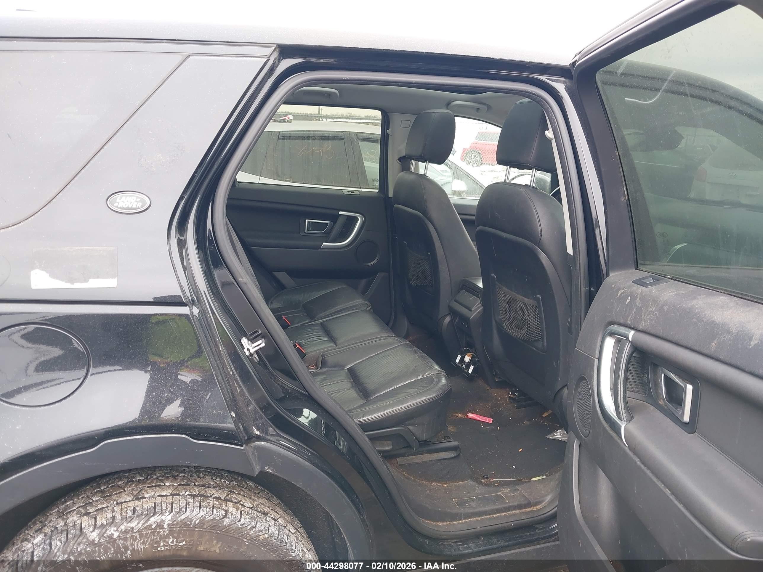 LAND ROVER image 8