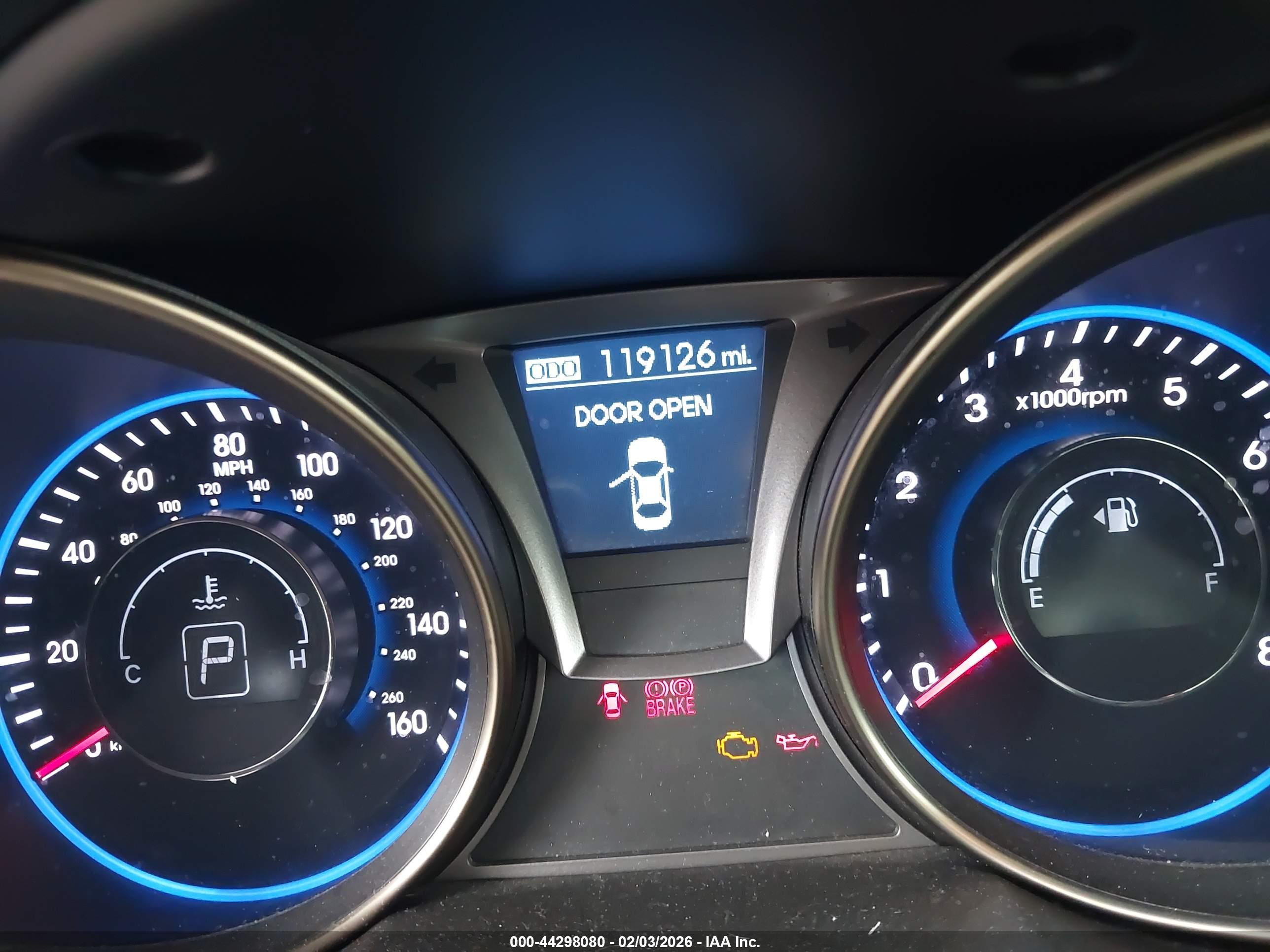 HYUNDAI GENESIS image 7