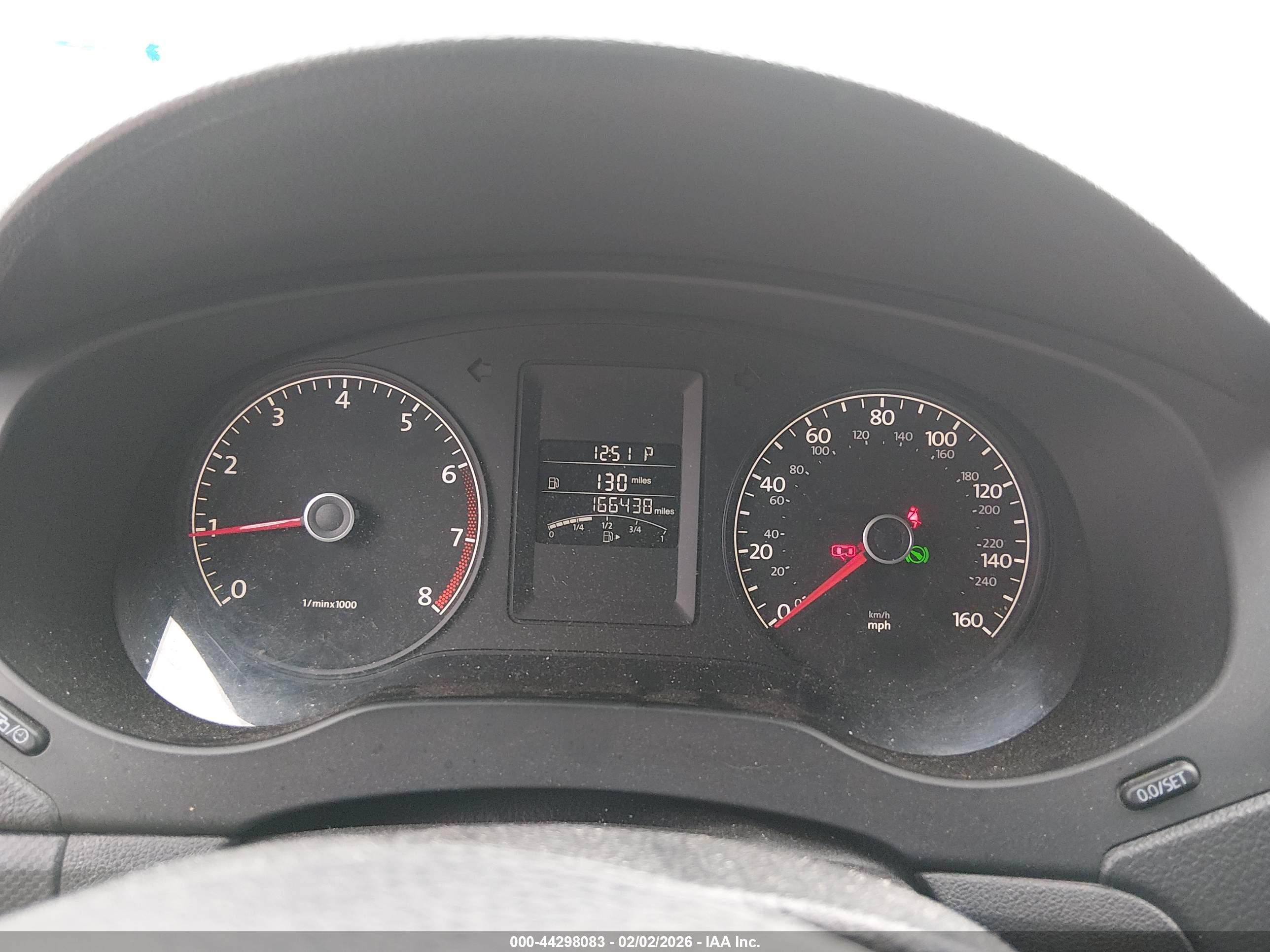 VOLKSWAGEN JETTA image 7