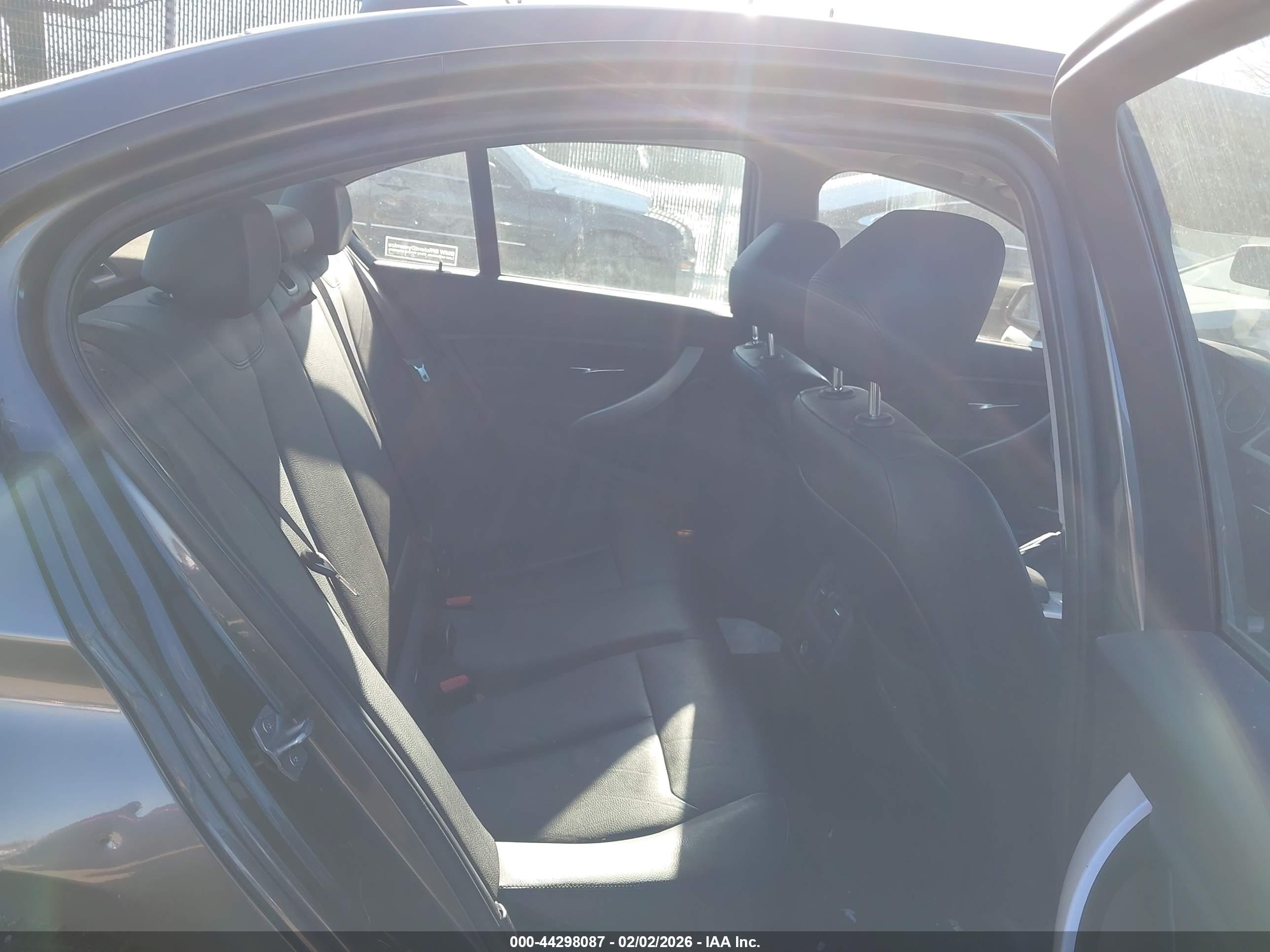 BMW 328I image 8