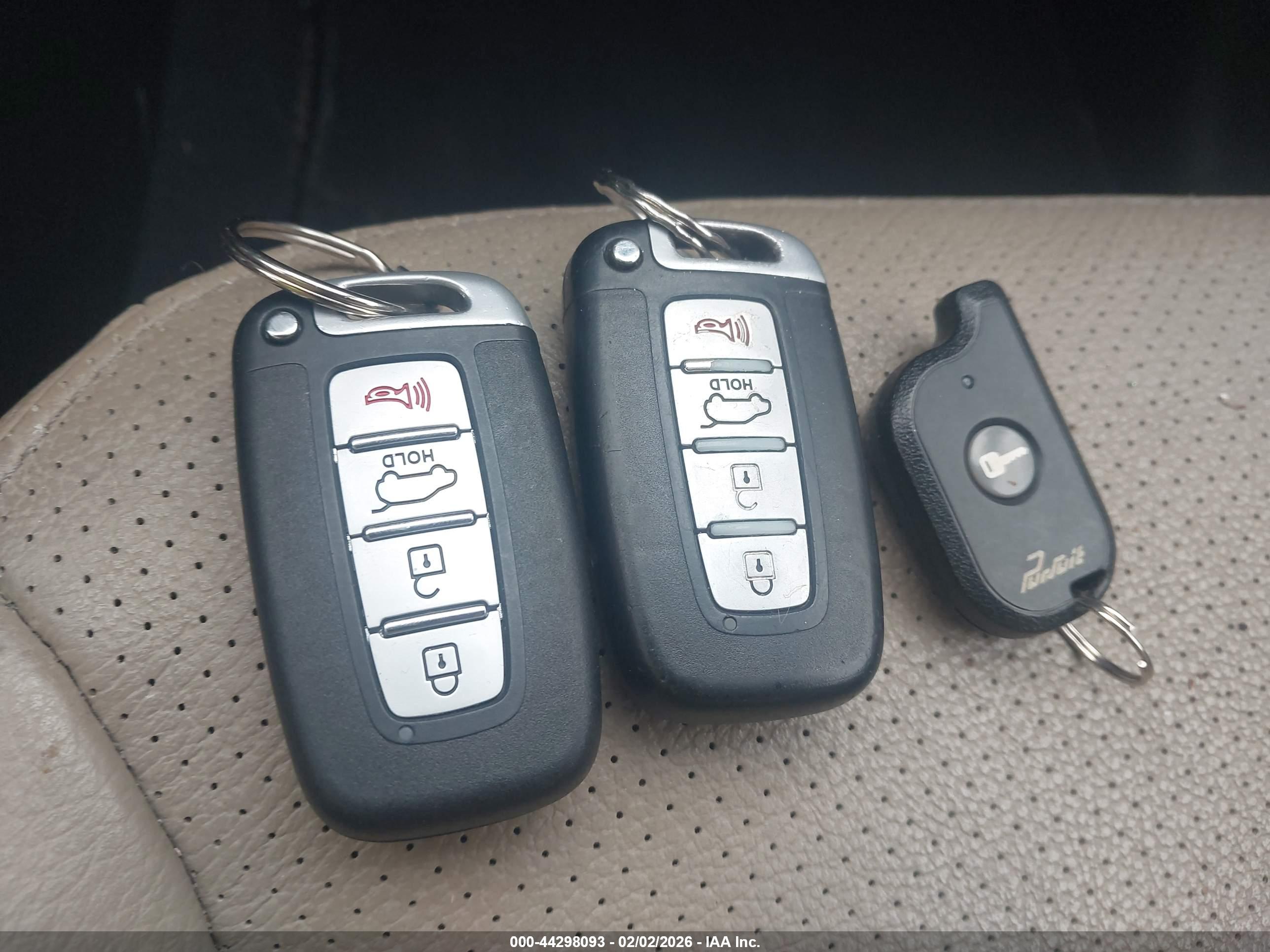 KIA SORENTO image 11