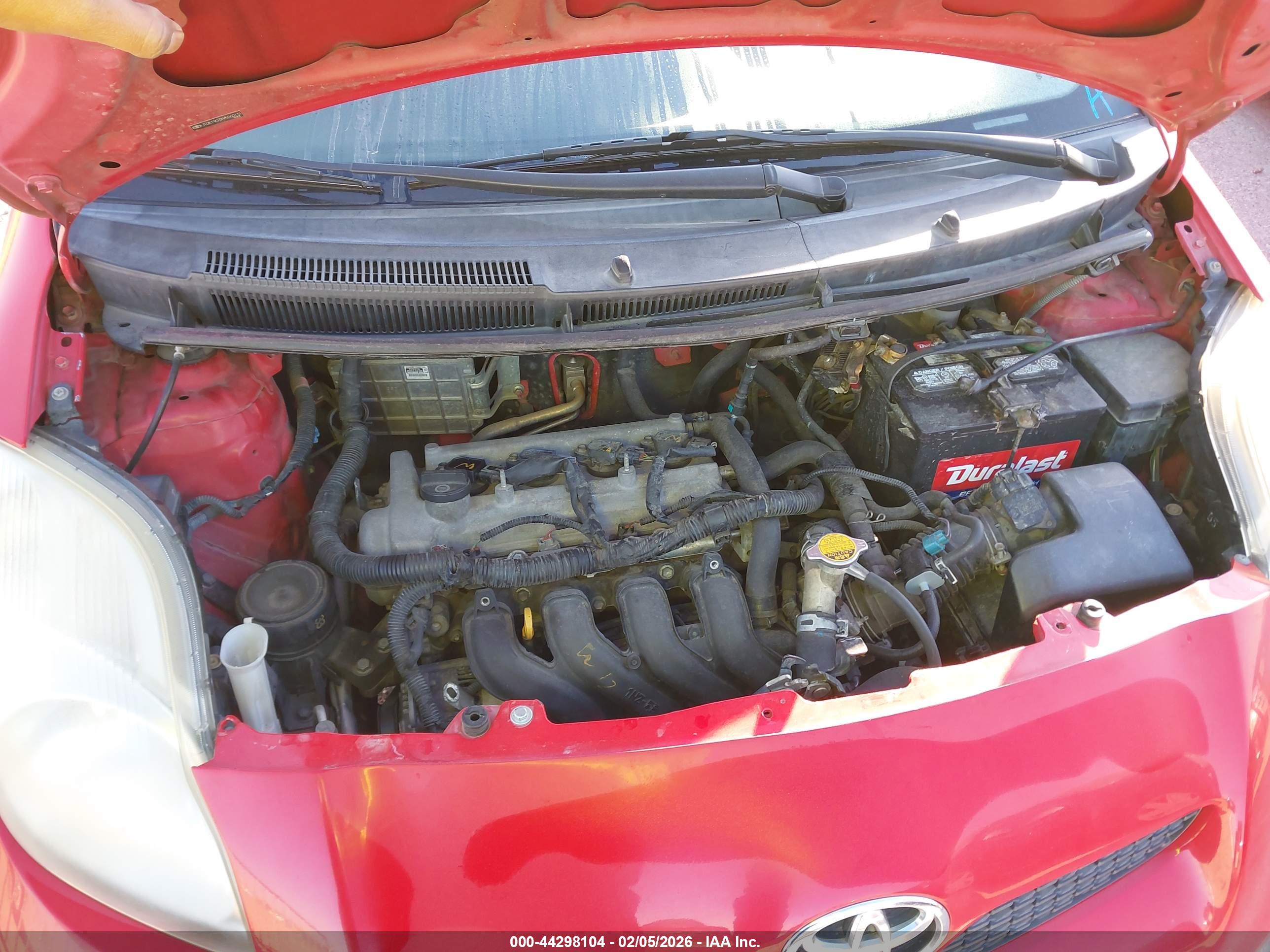 TOYOTA YARIS image 10