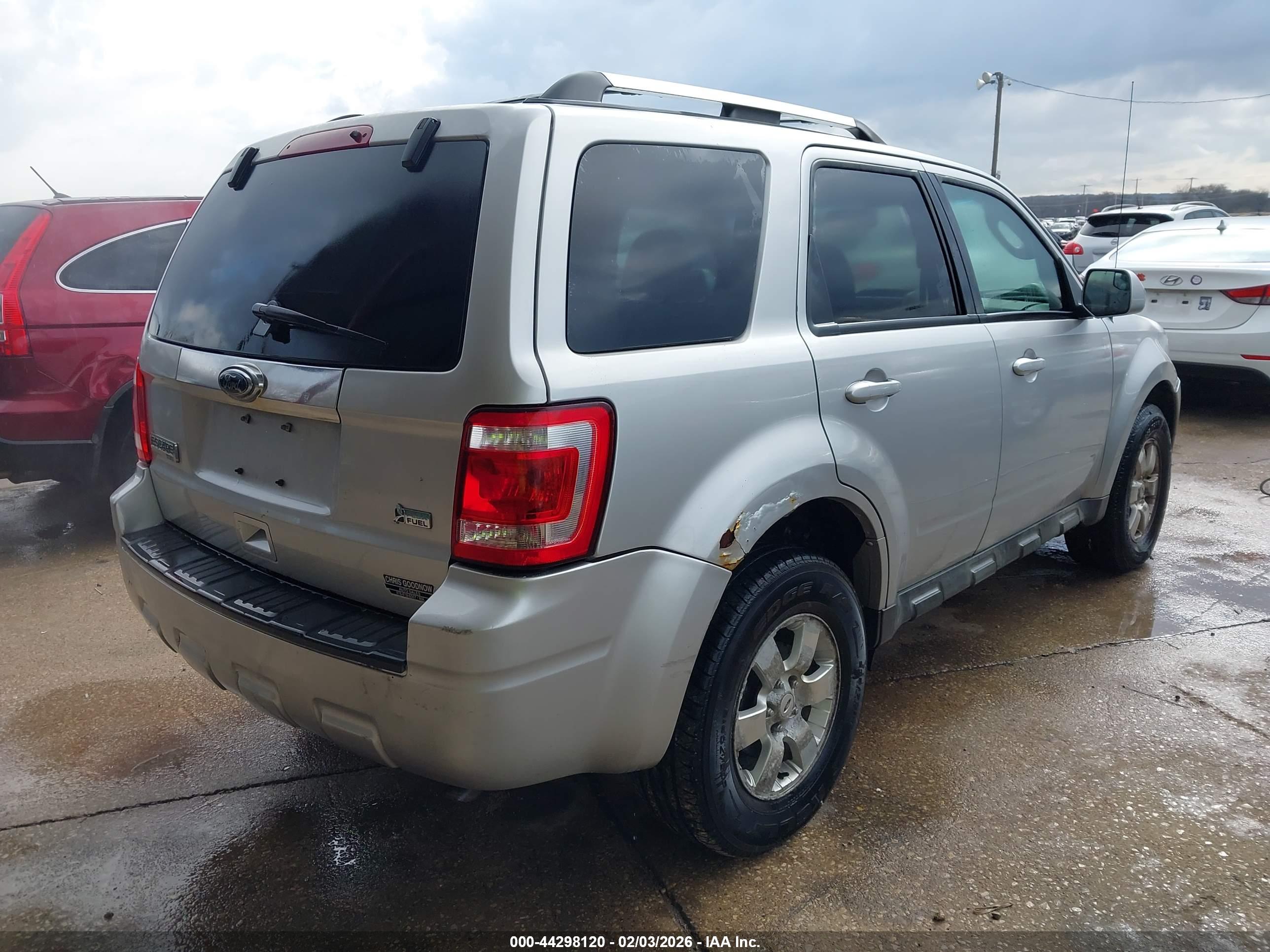 FORD ESCAPE image 4