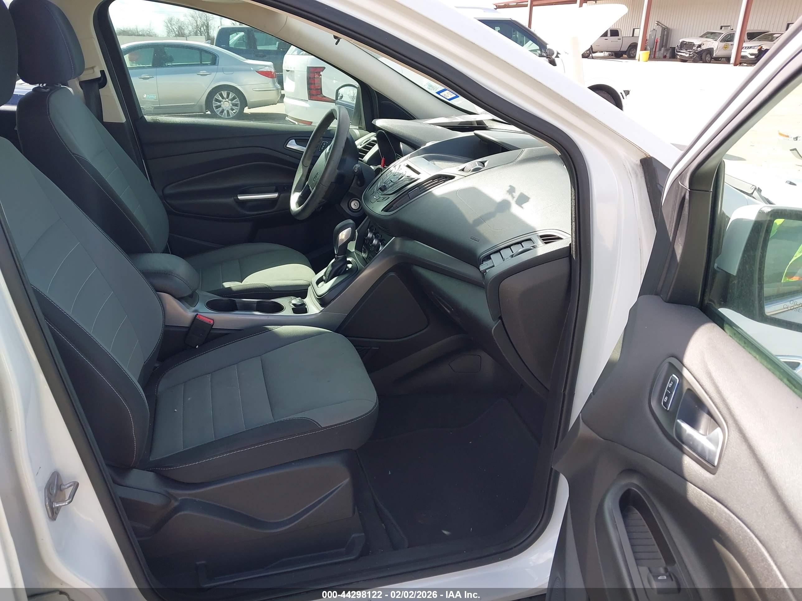 FORD ESCAPE image 5