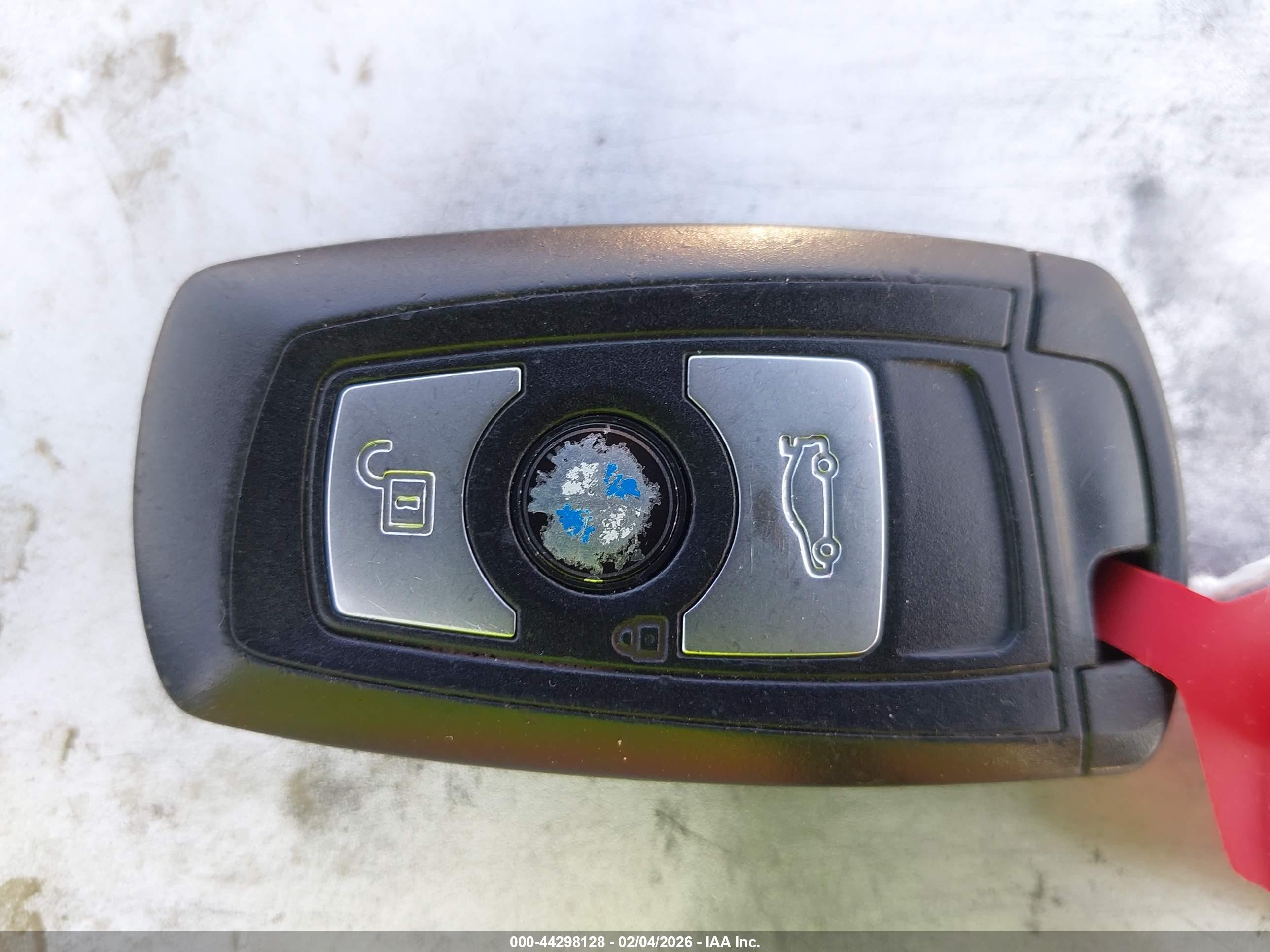 BMW 320I image 11