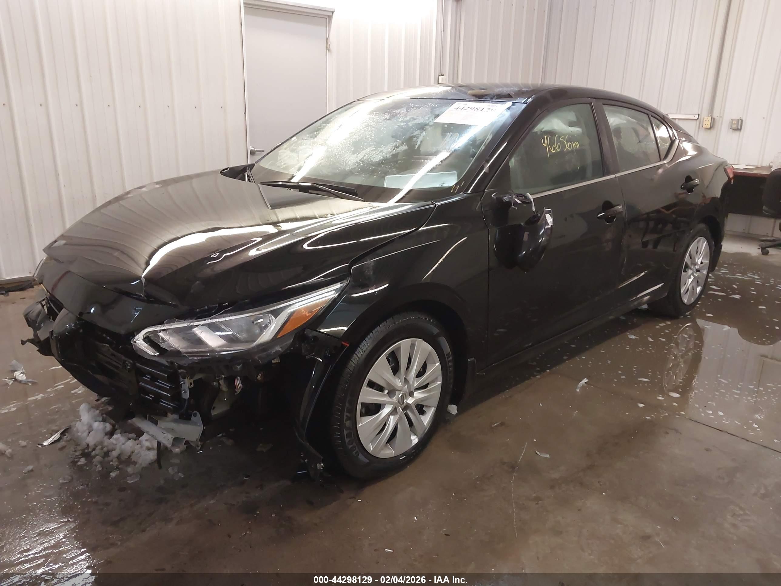 NISSAN SENTRA image 2