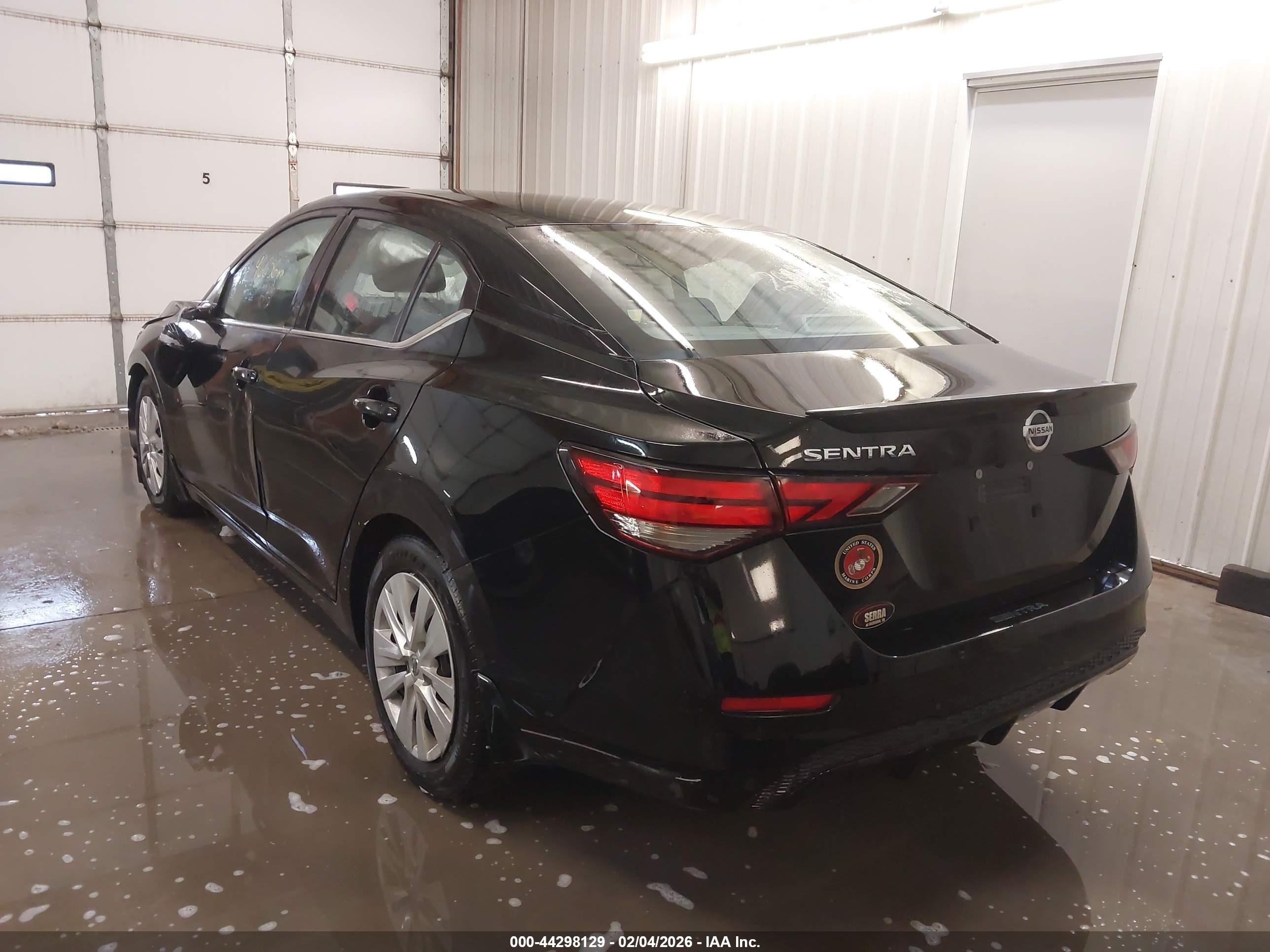 NISSAN SENTRA image 3