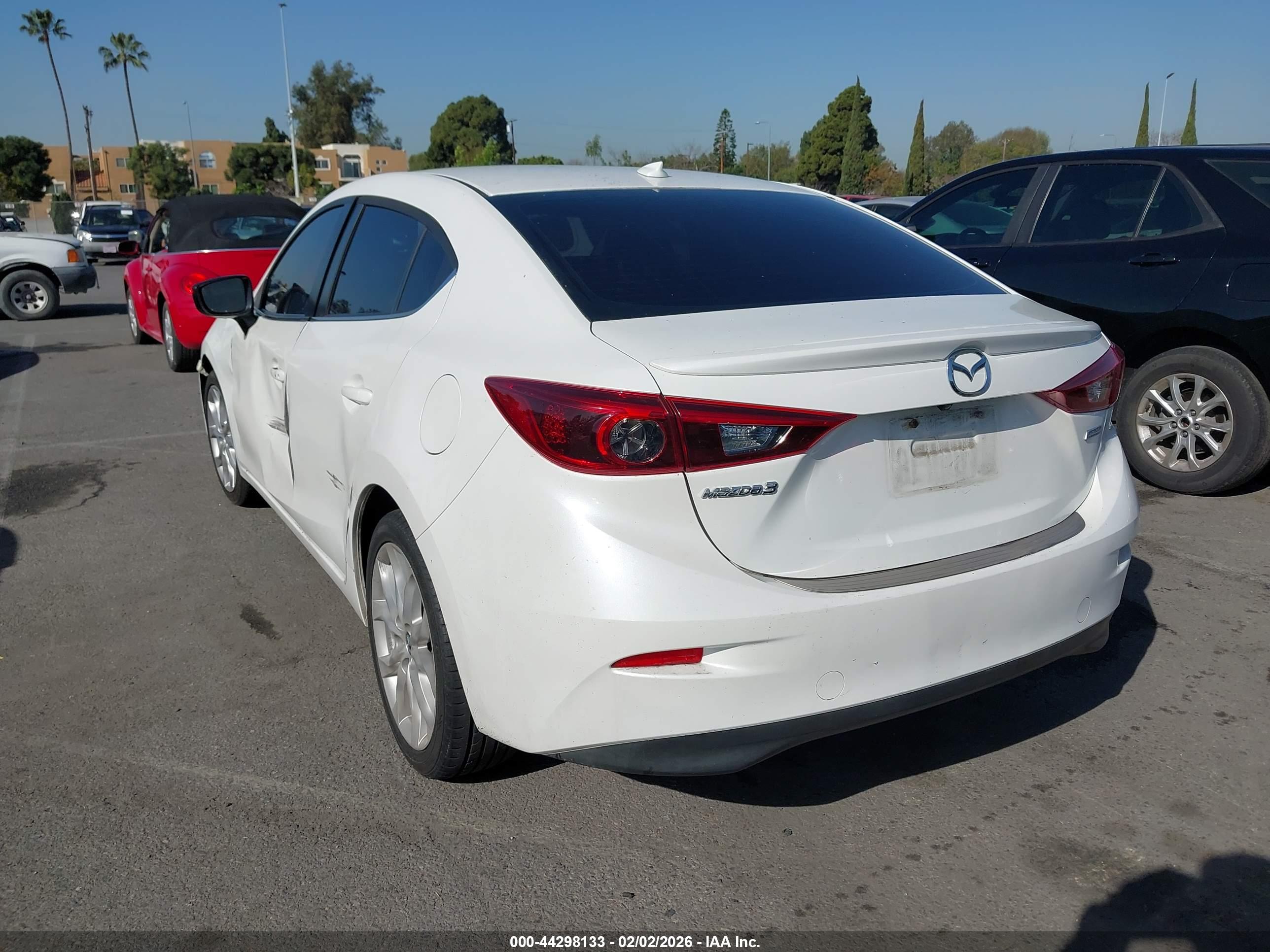 MAZDA MAZDA3 image 3