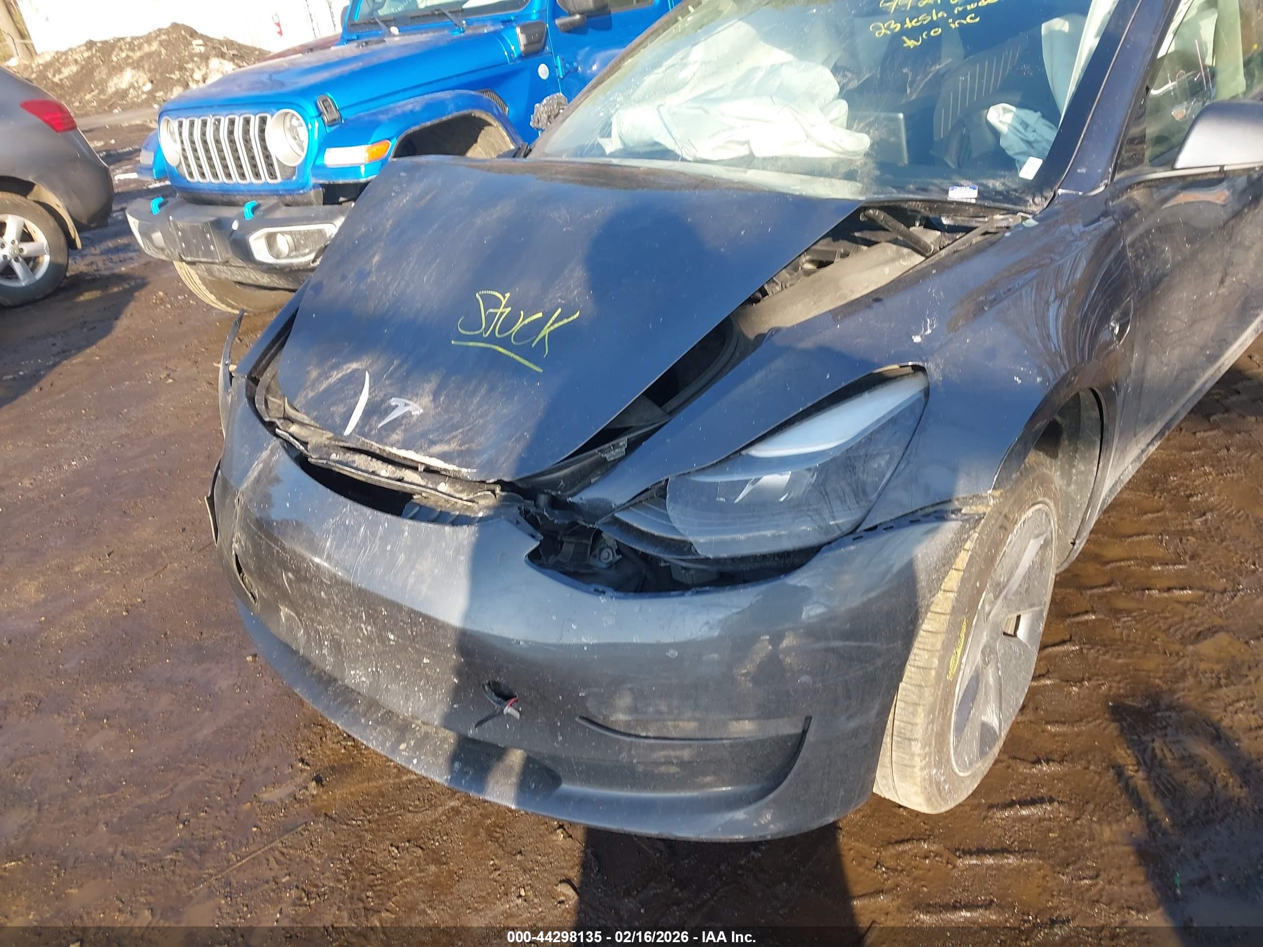 TESLA MODEL image 6