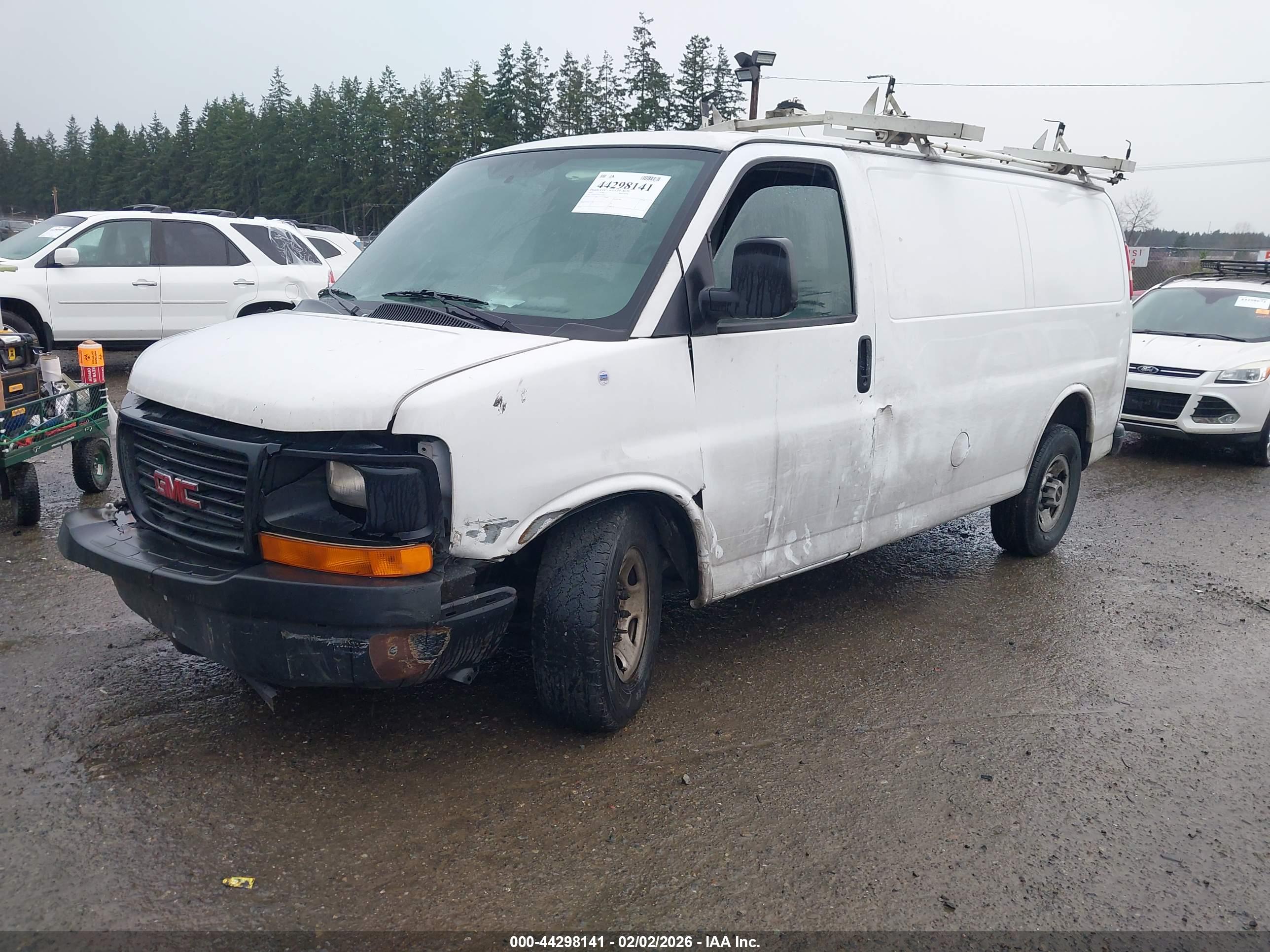 GMC SAVANA image 2