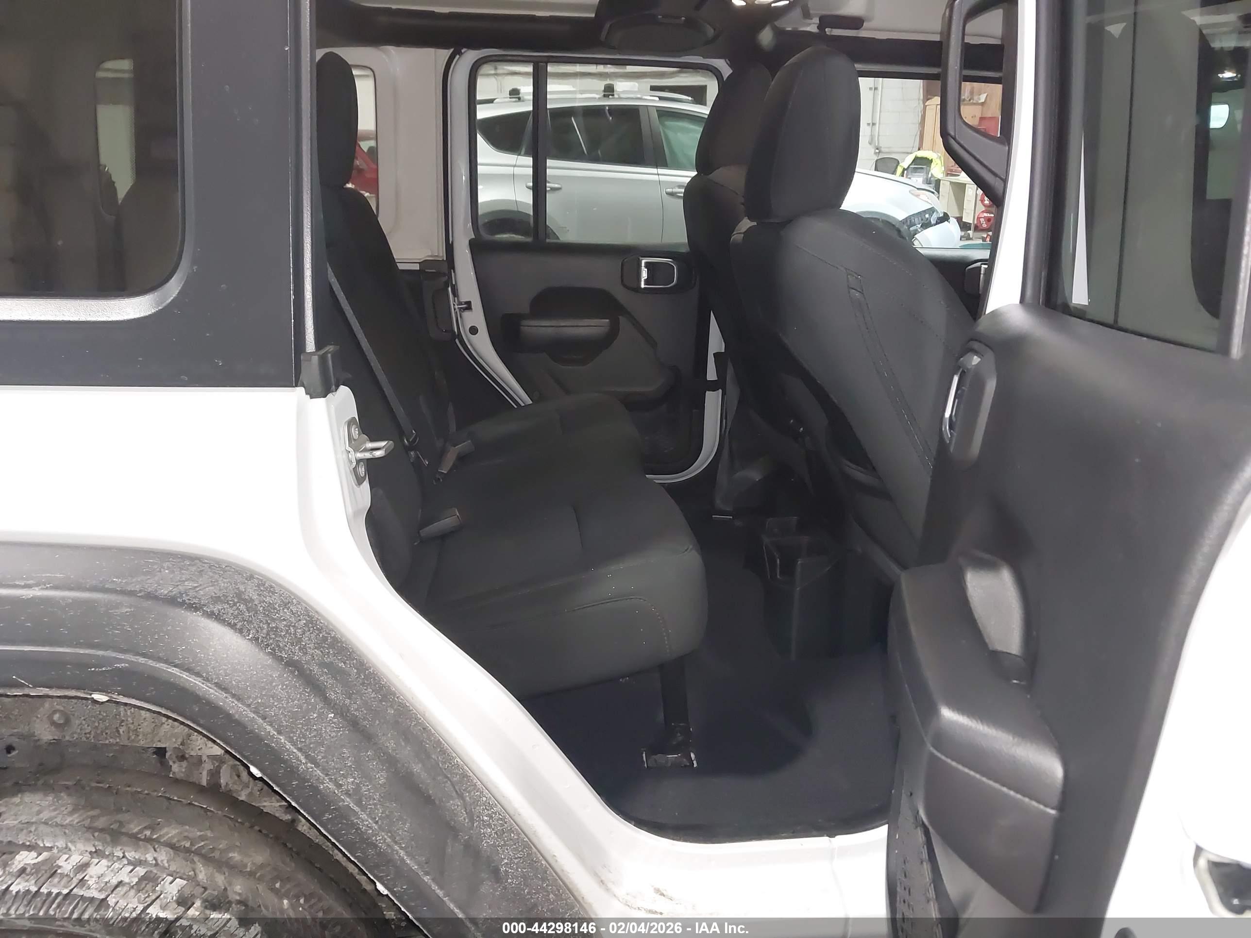 JEEP WRANGLER image 8