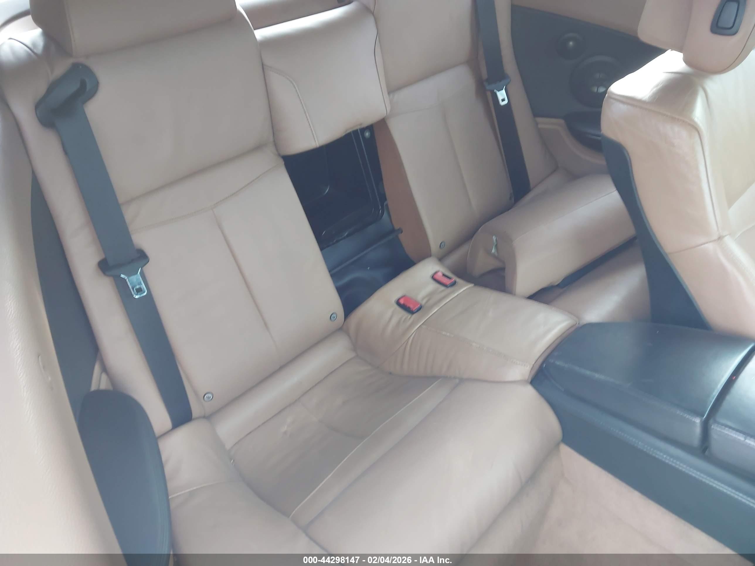 BMW 650I image 8