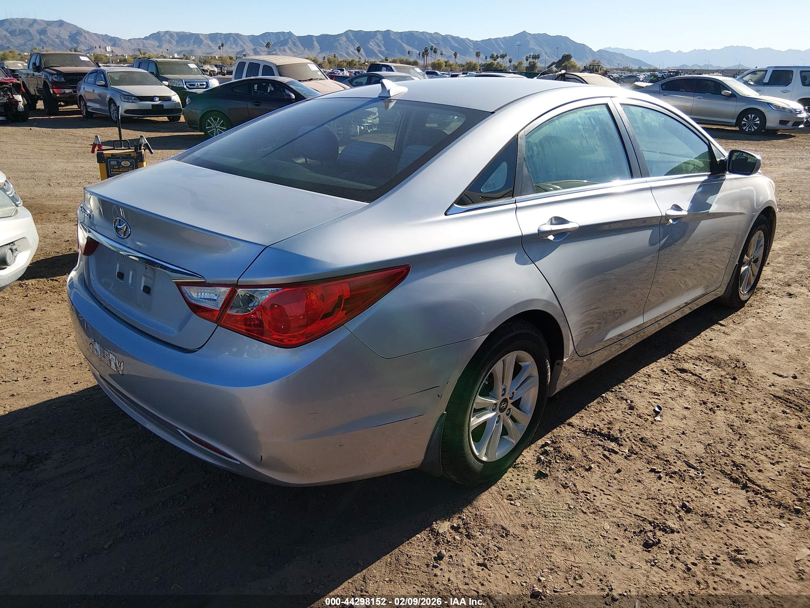 HYUNDAI SONATA image 4