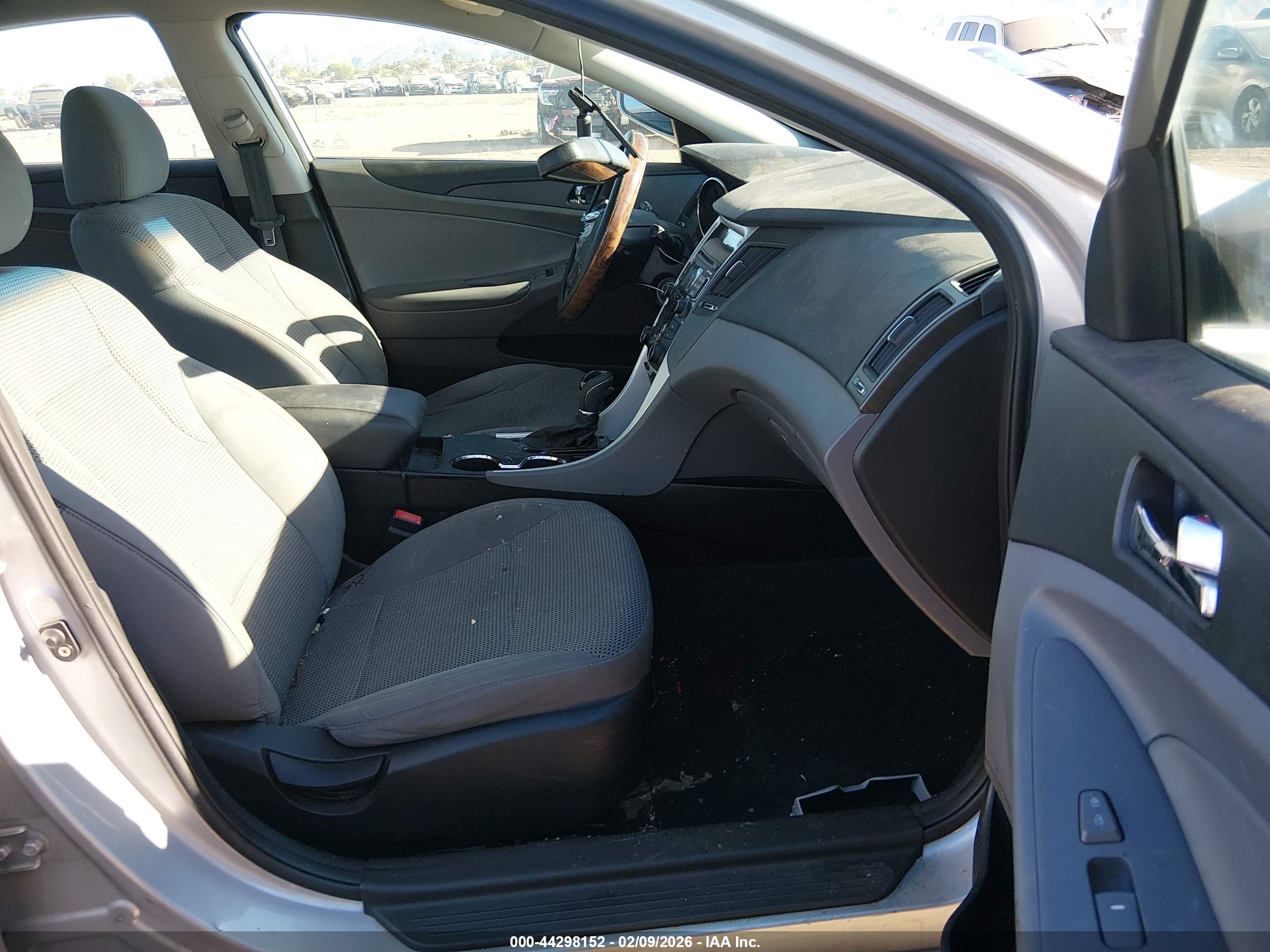 HYUNDAI SONATA image 5