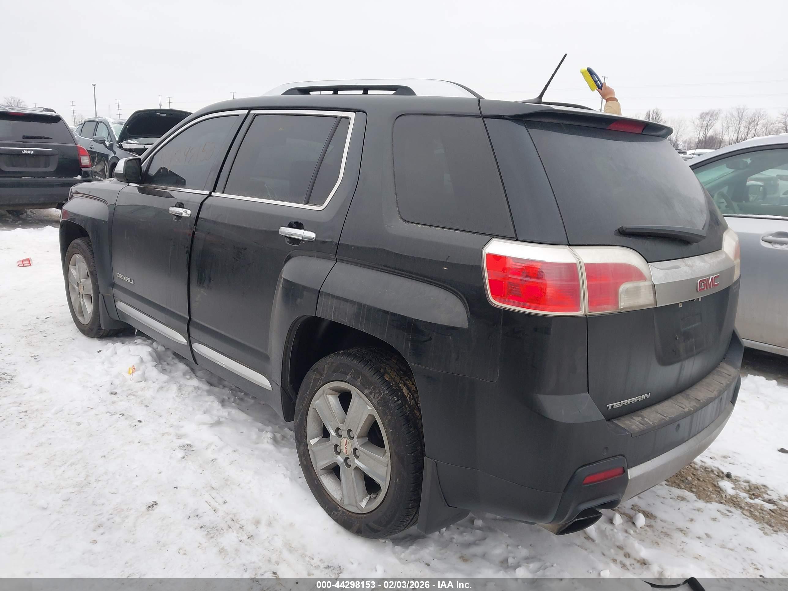 GMC TERRAIN image 3