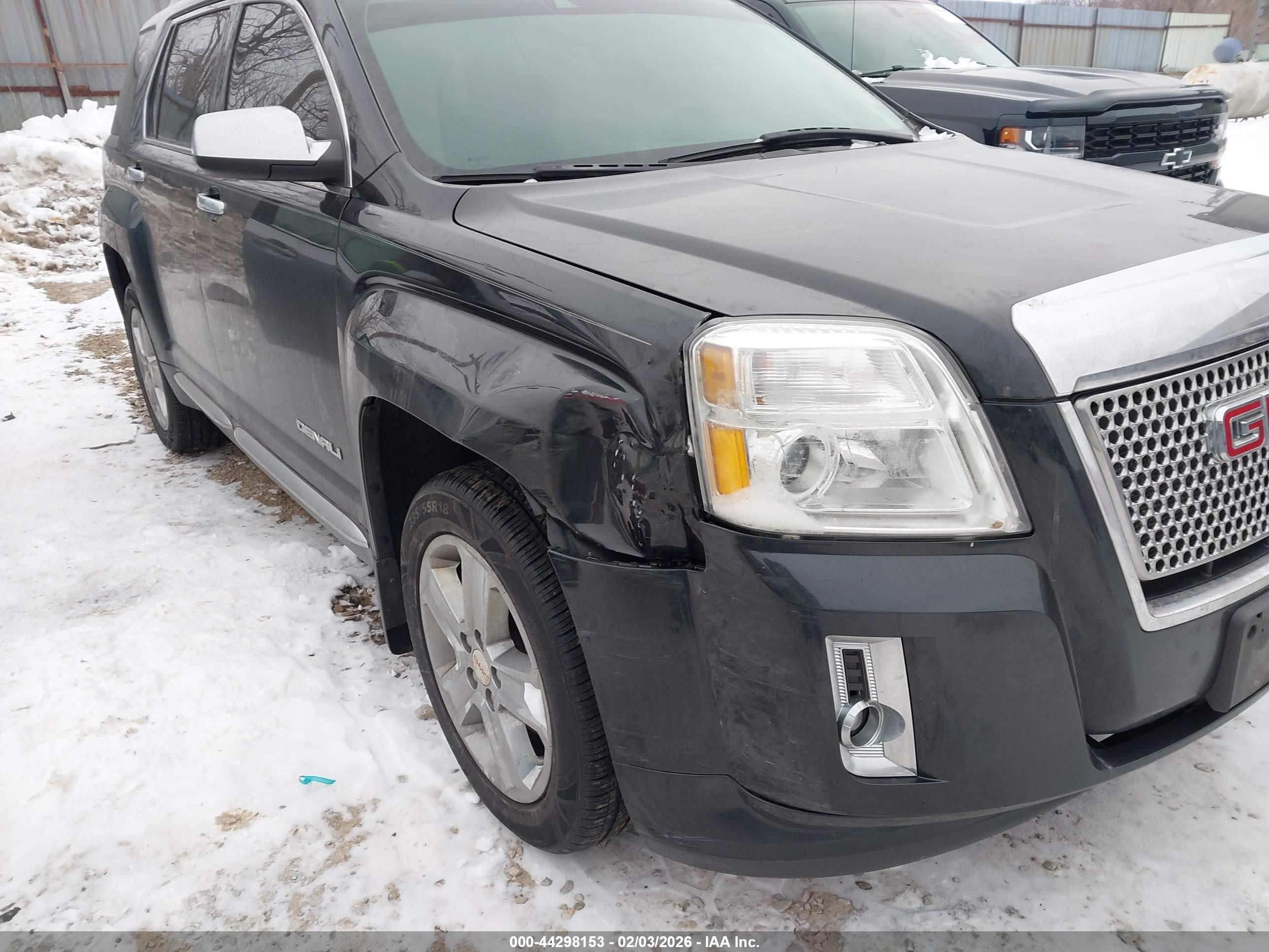 GMC TERRAIN image 6