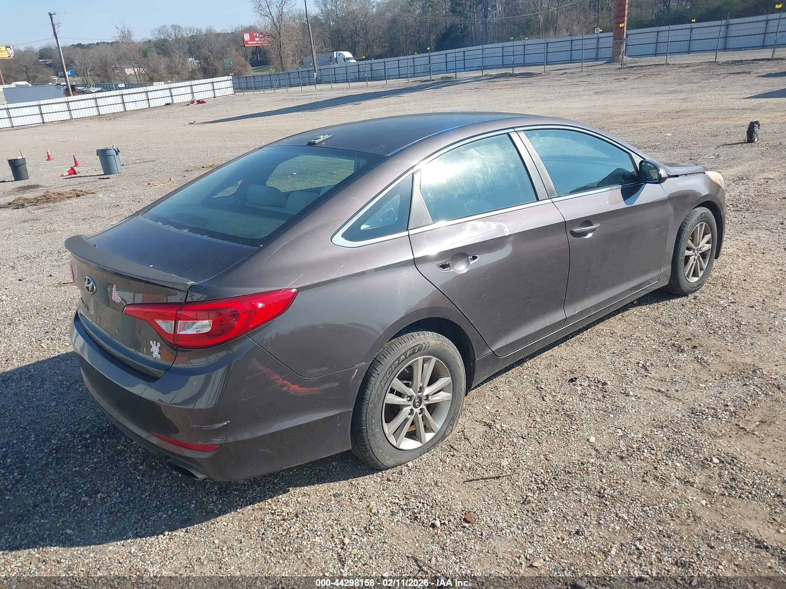 HYUNDAI SONATA image 4