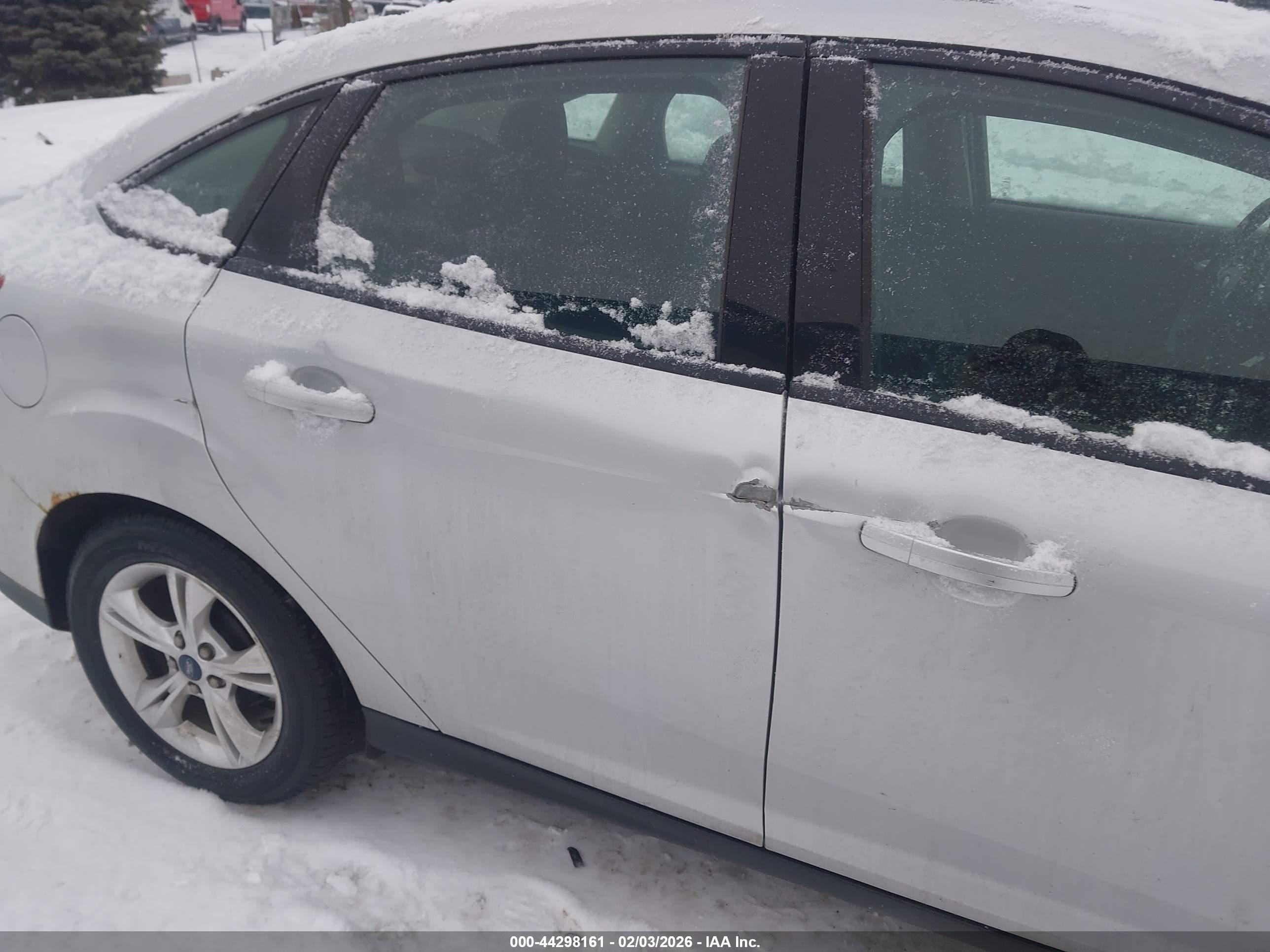 FORD FOCUS image 6