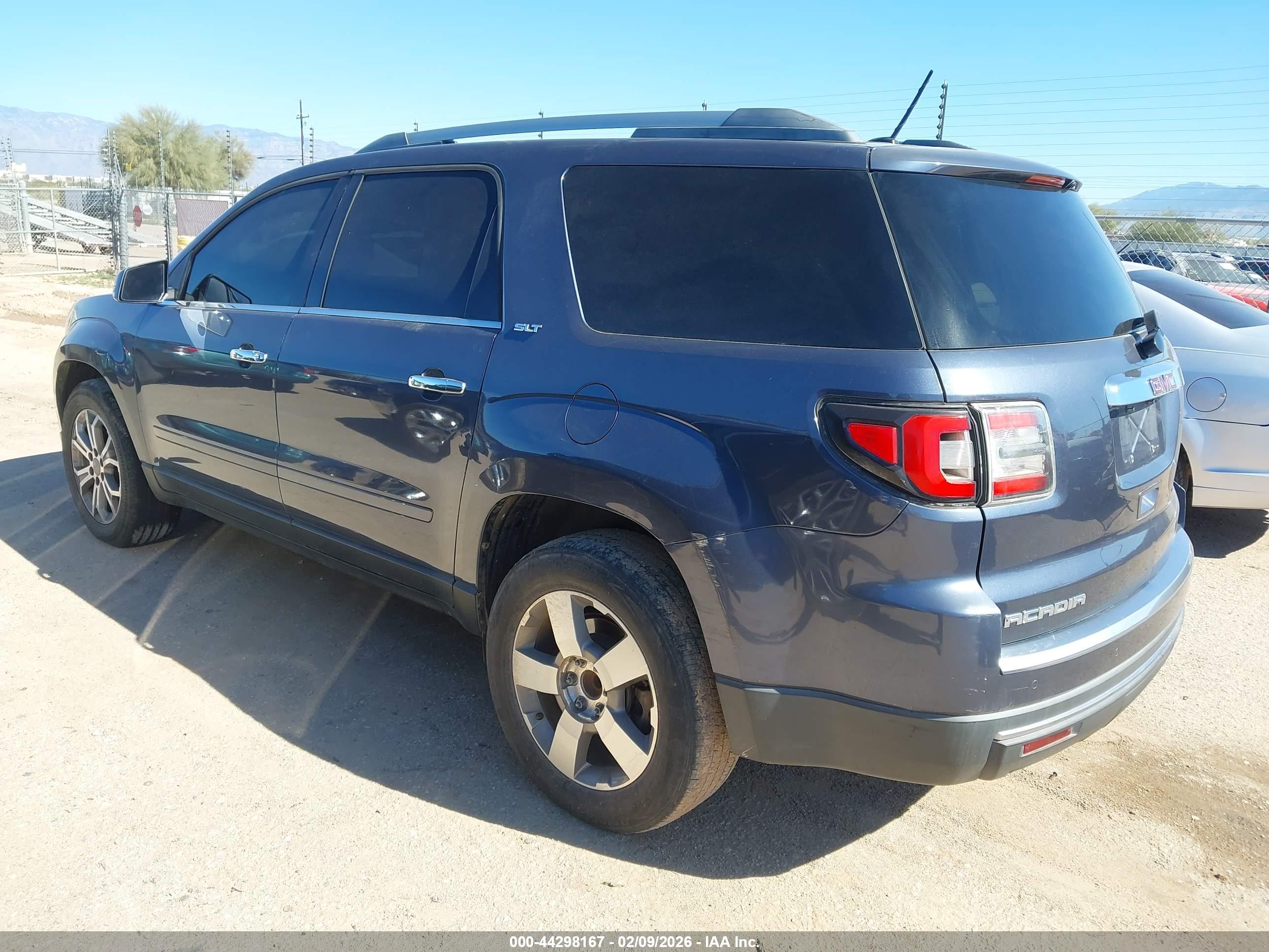 GMC ACADIA image 3