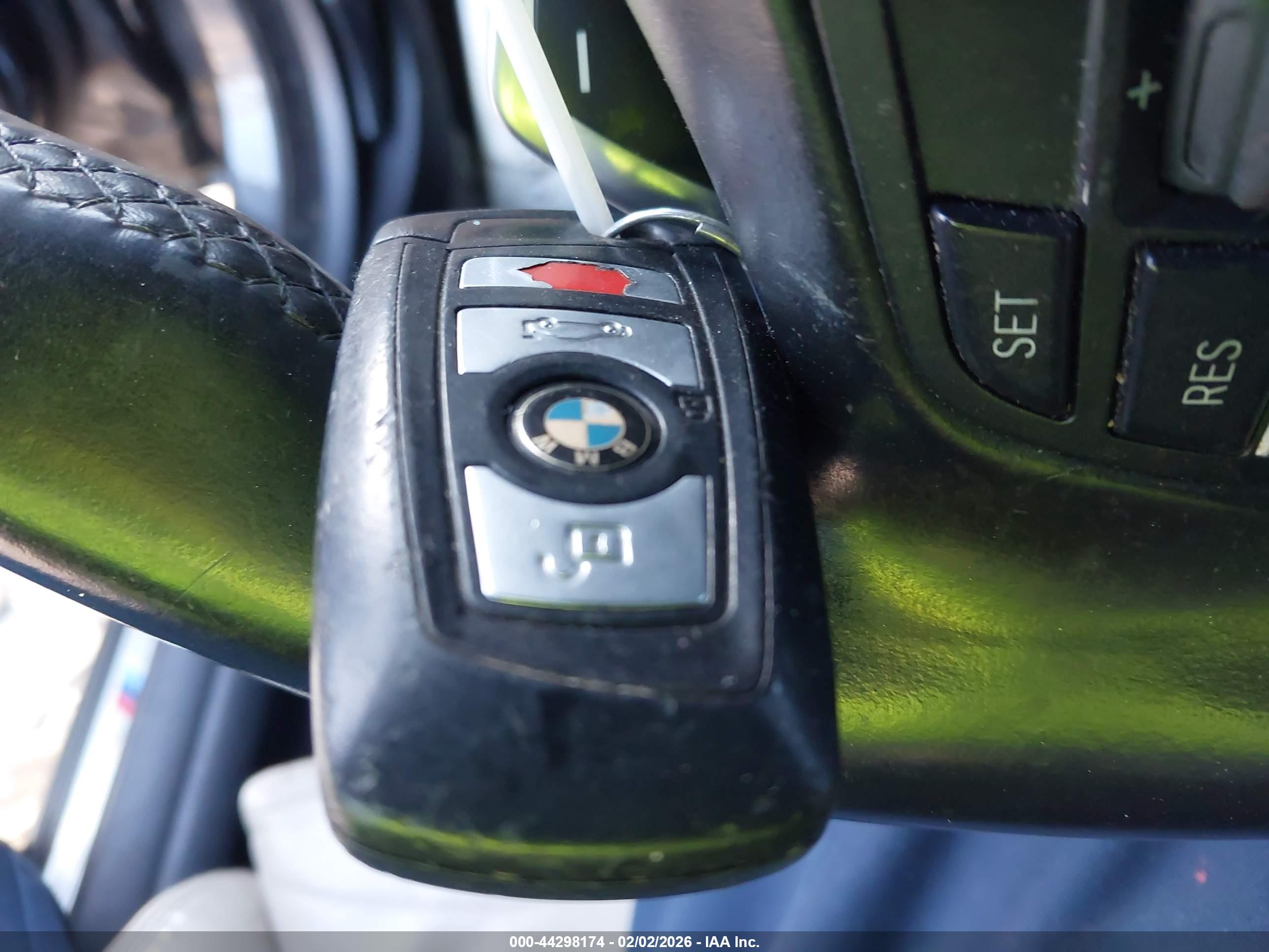 BMW 550I image 11