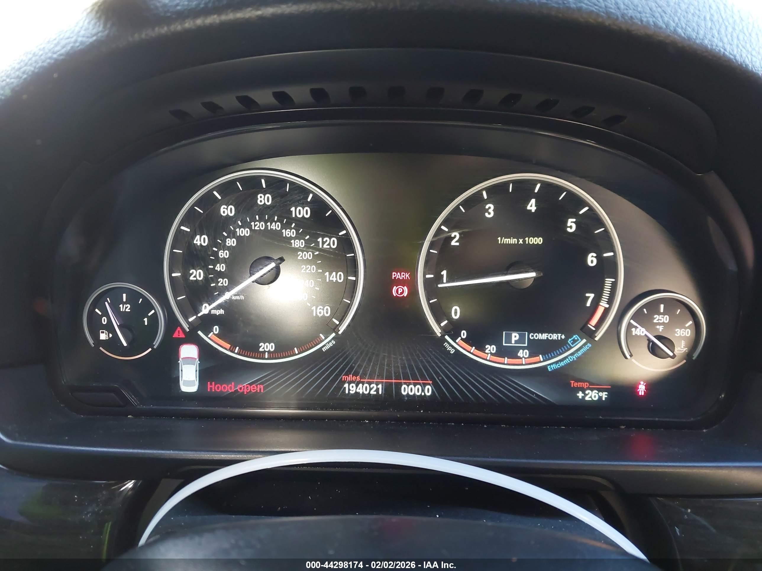 BMW 550I image 7