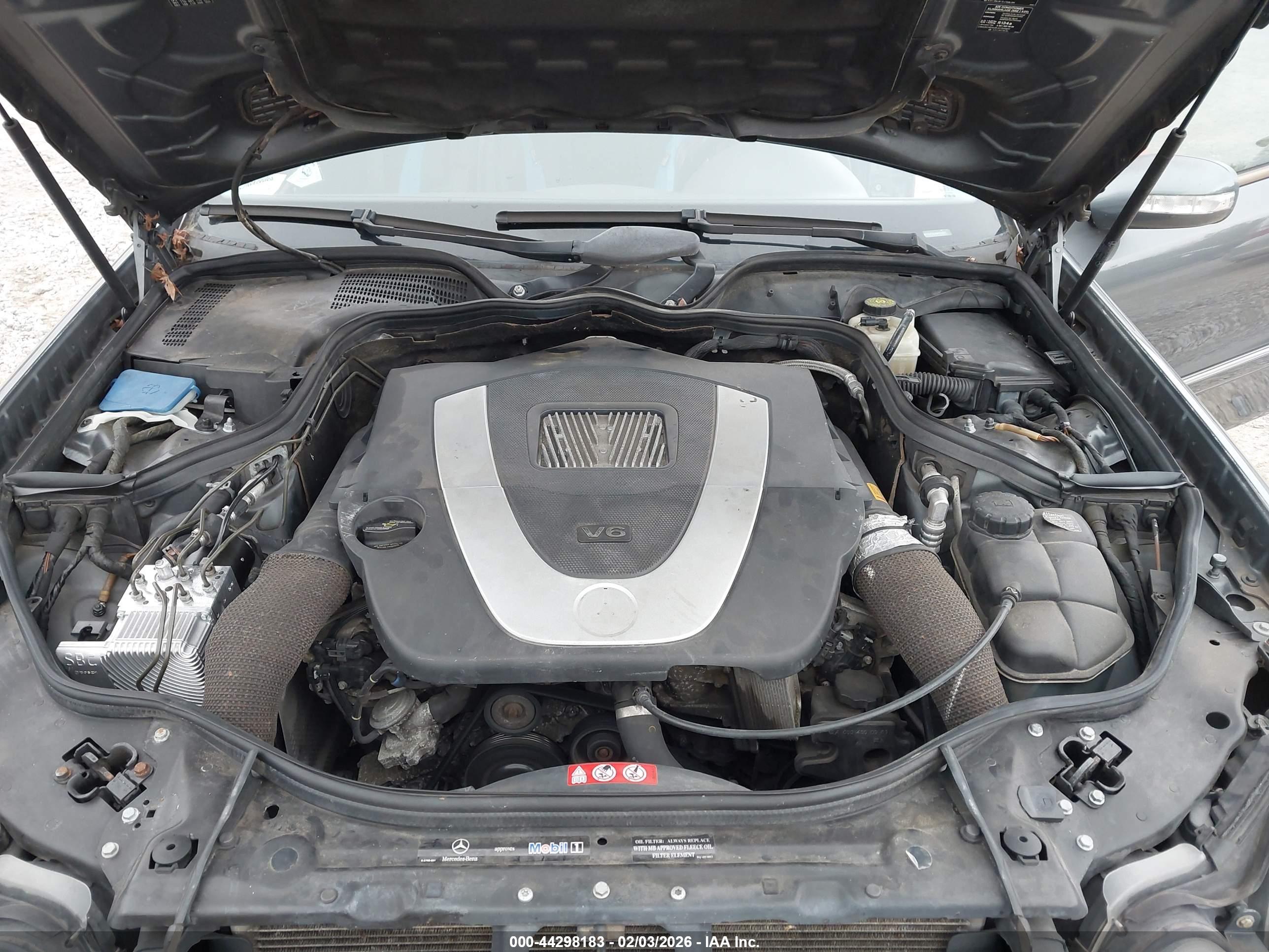 MERCEDES-BENZ E image 10