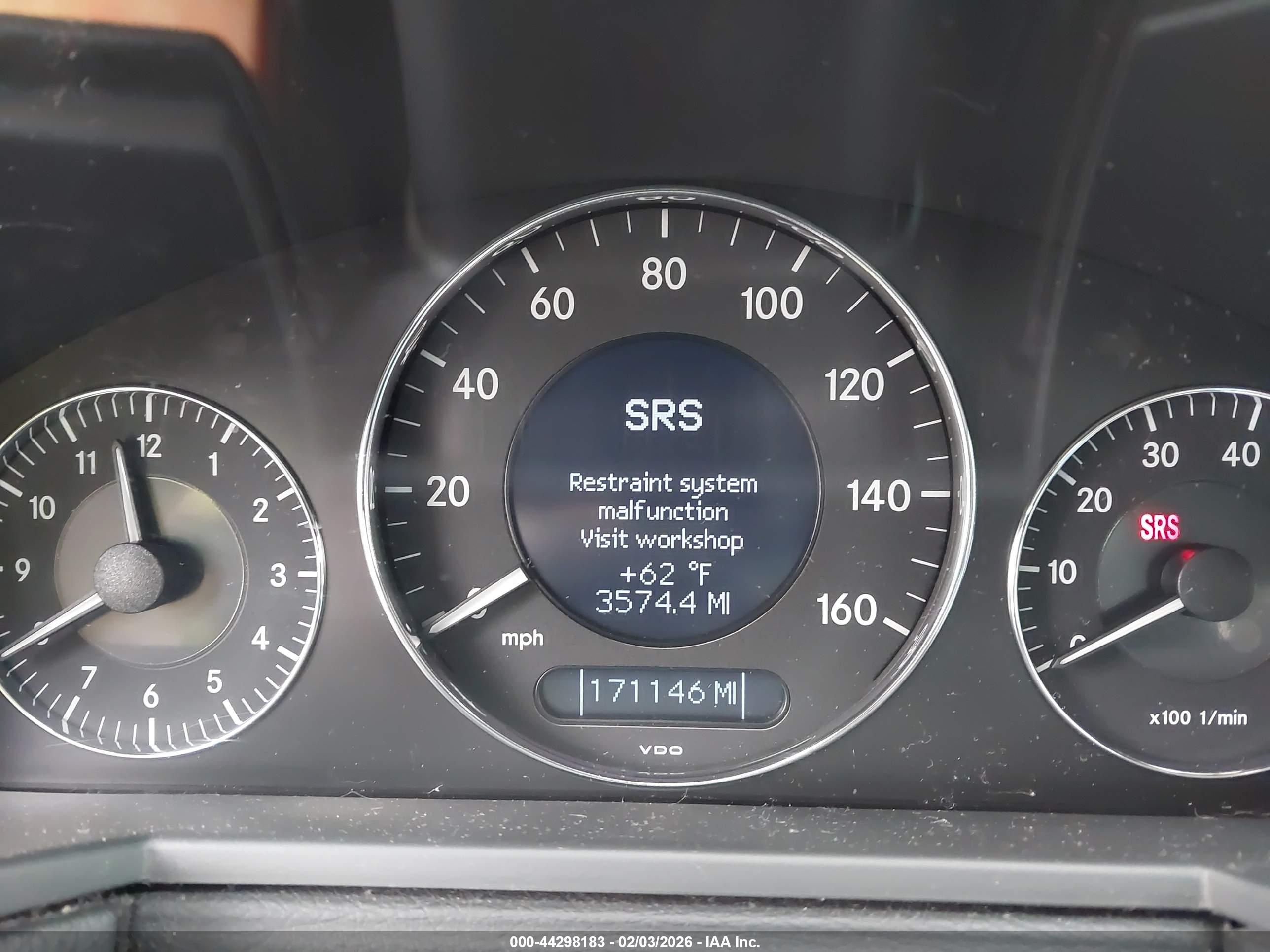 MERCEDES-BENZ E image 7