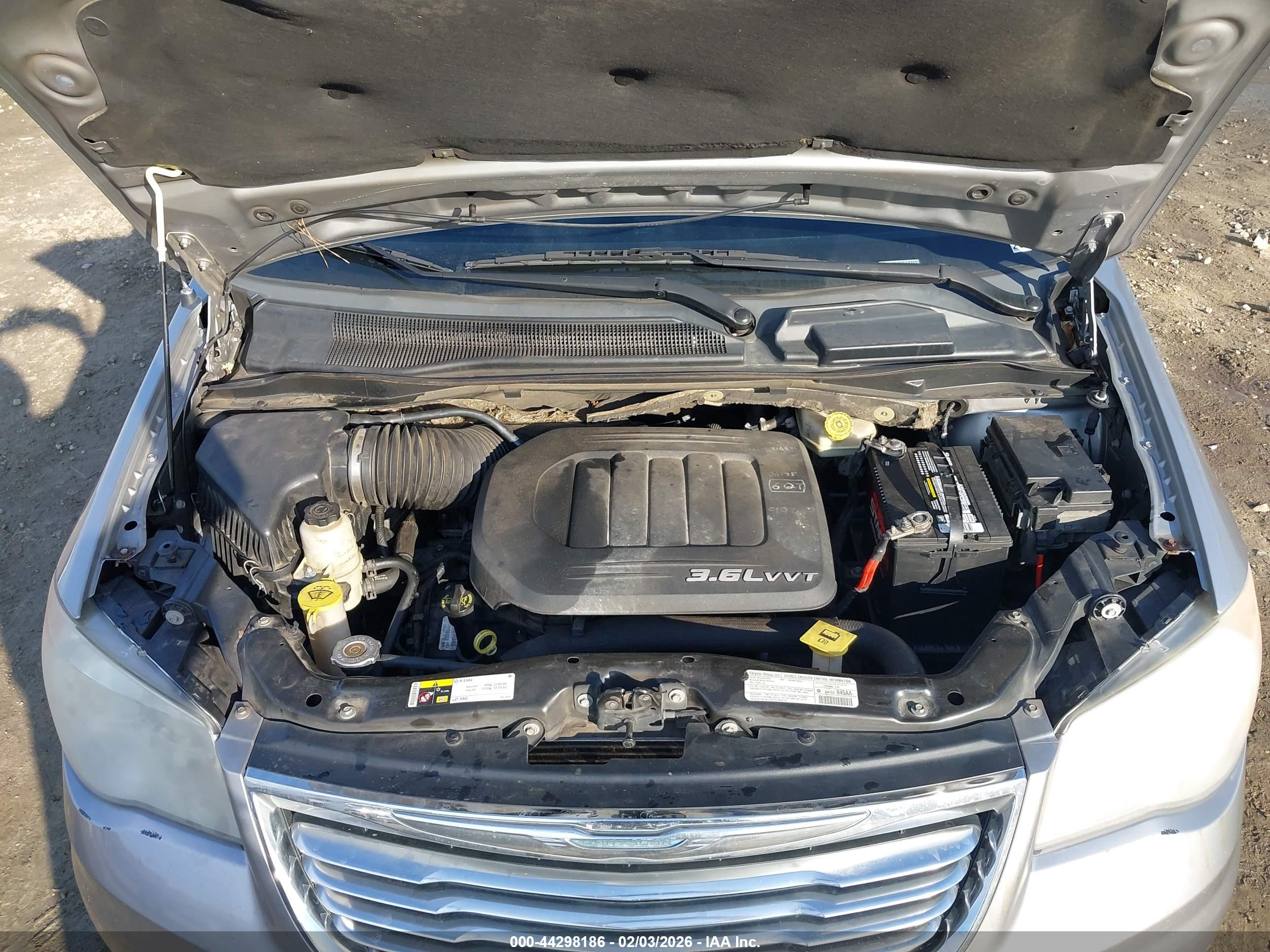 CHRYSLER TOWN image 10