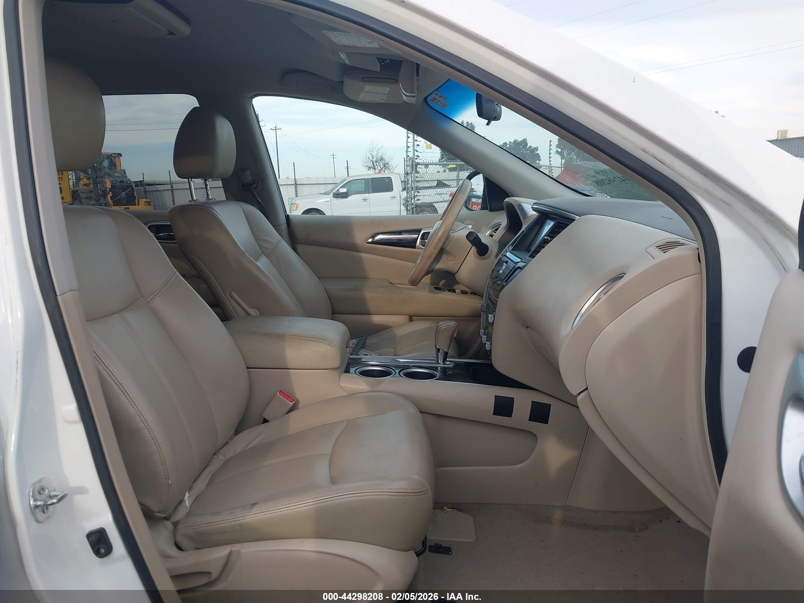 NISSAN PATHFINDER image 5
