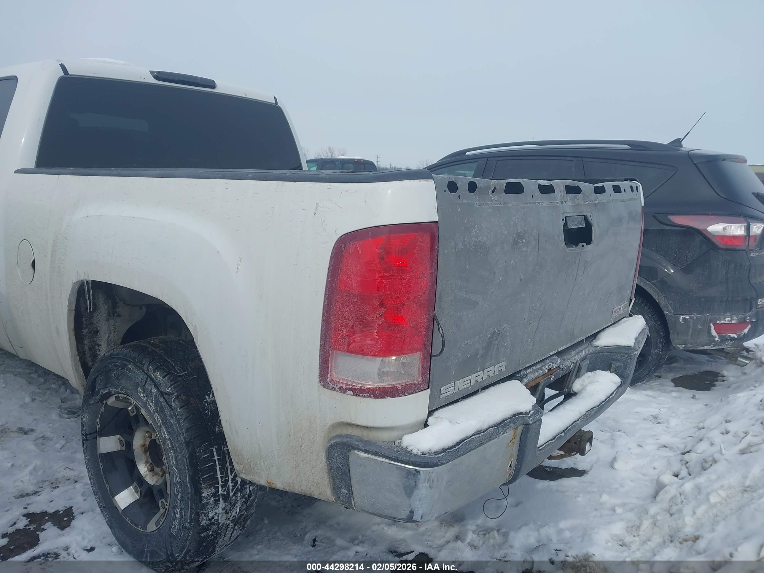 GMC SIERRA image 6