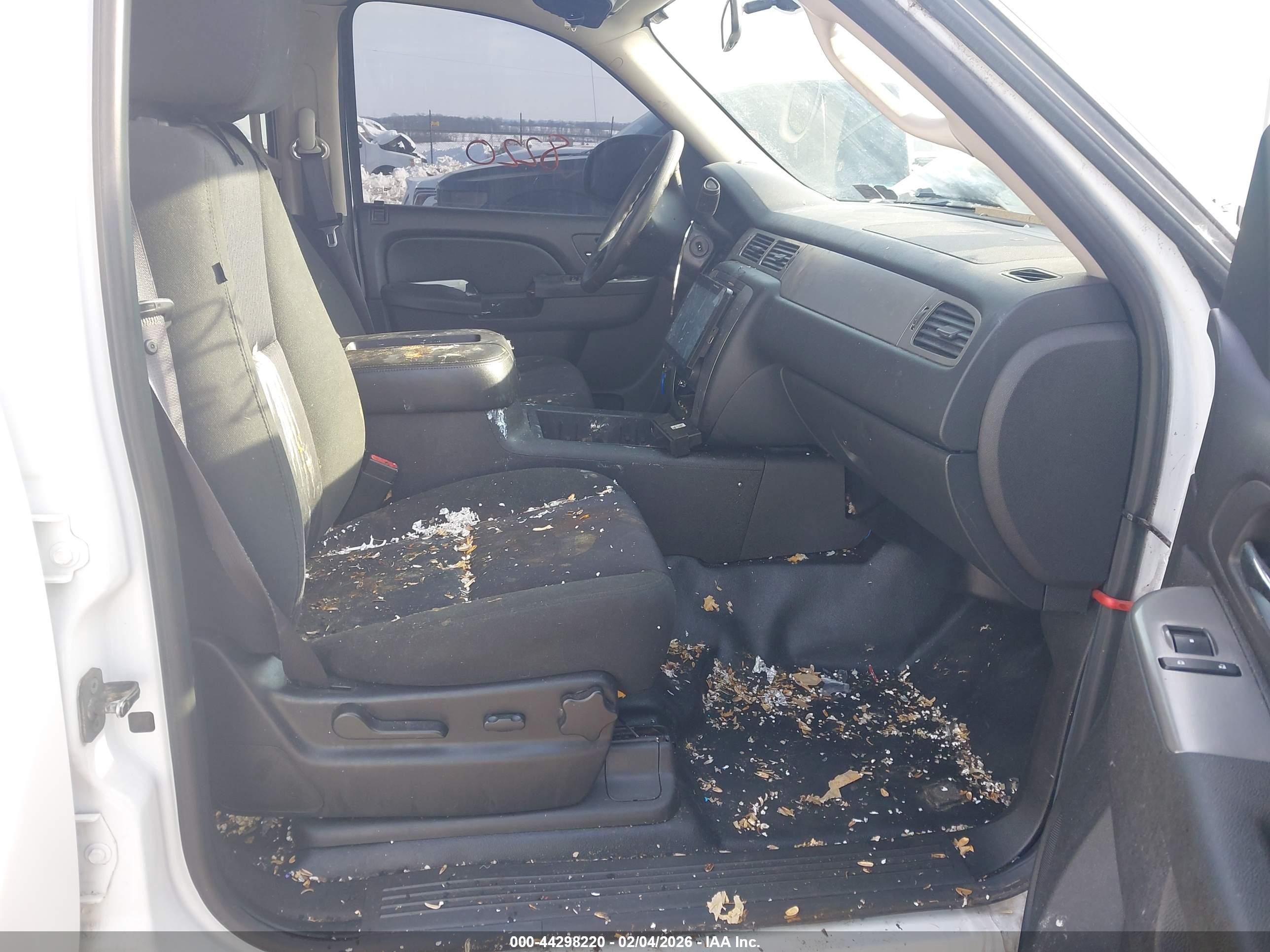 CHEVROLET TAHOE image 5