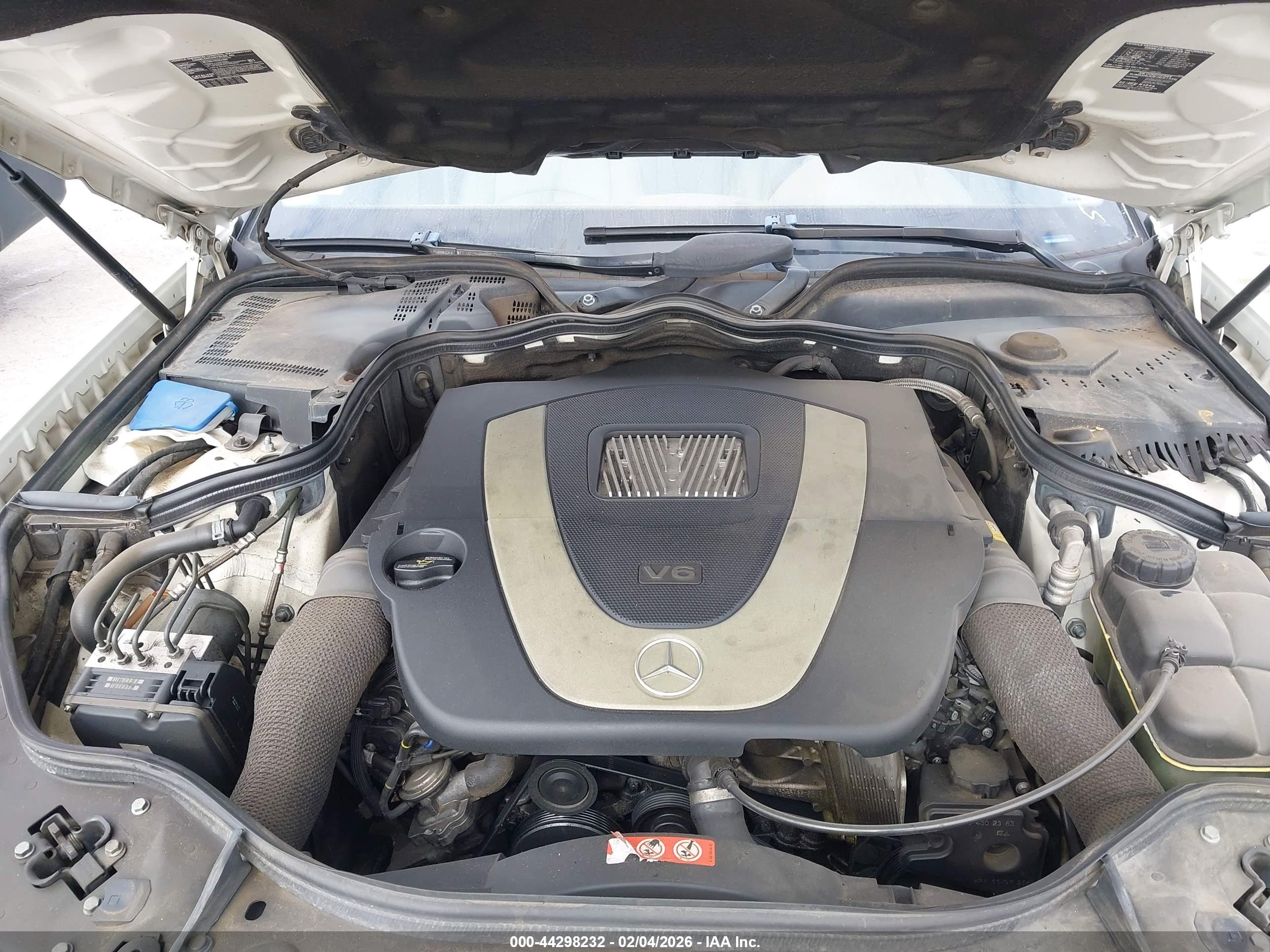 MERCEDES-BENZ E image 10