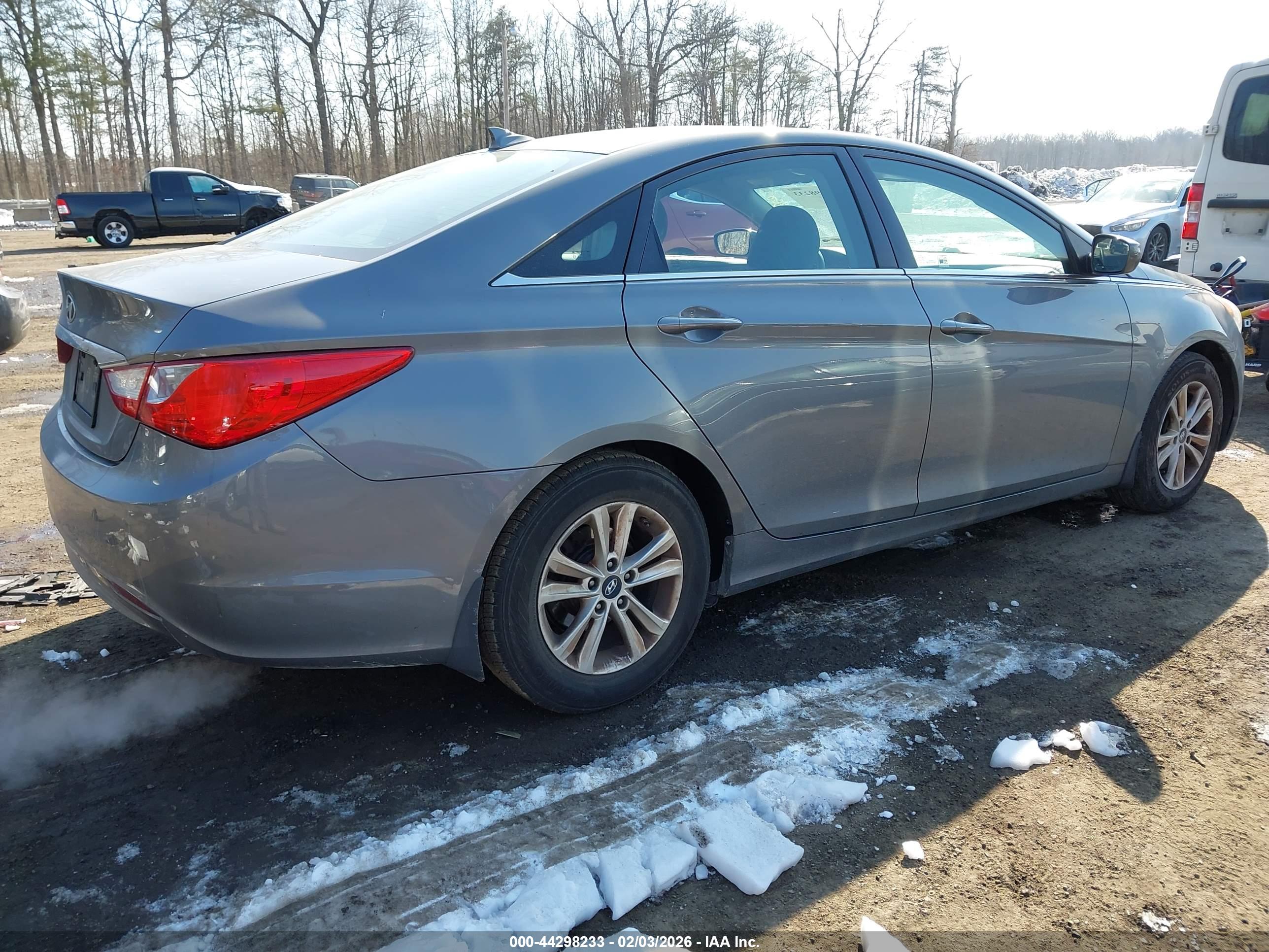 HYUNDAI SONATA image 4