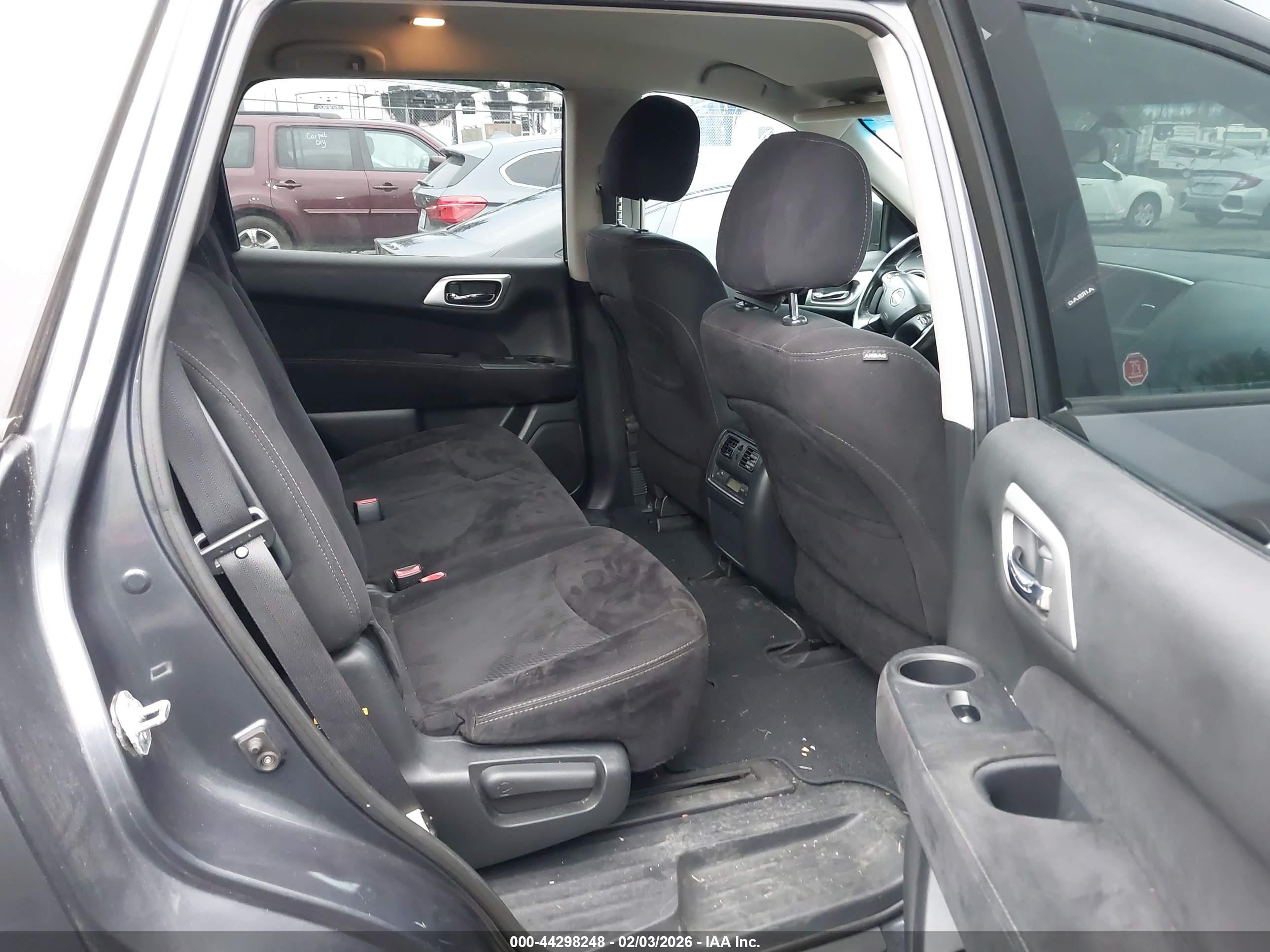 NISSAN PATHFINDER image 8