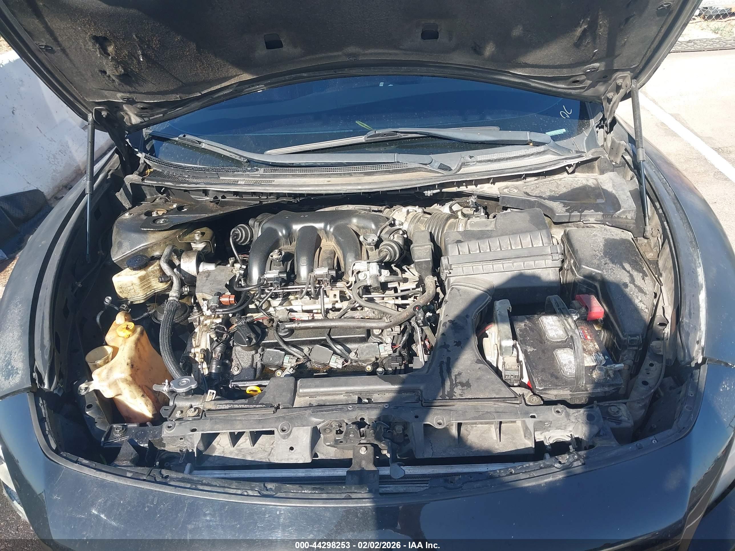 NISSAN MAXIMA image 10