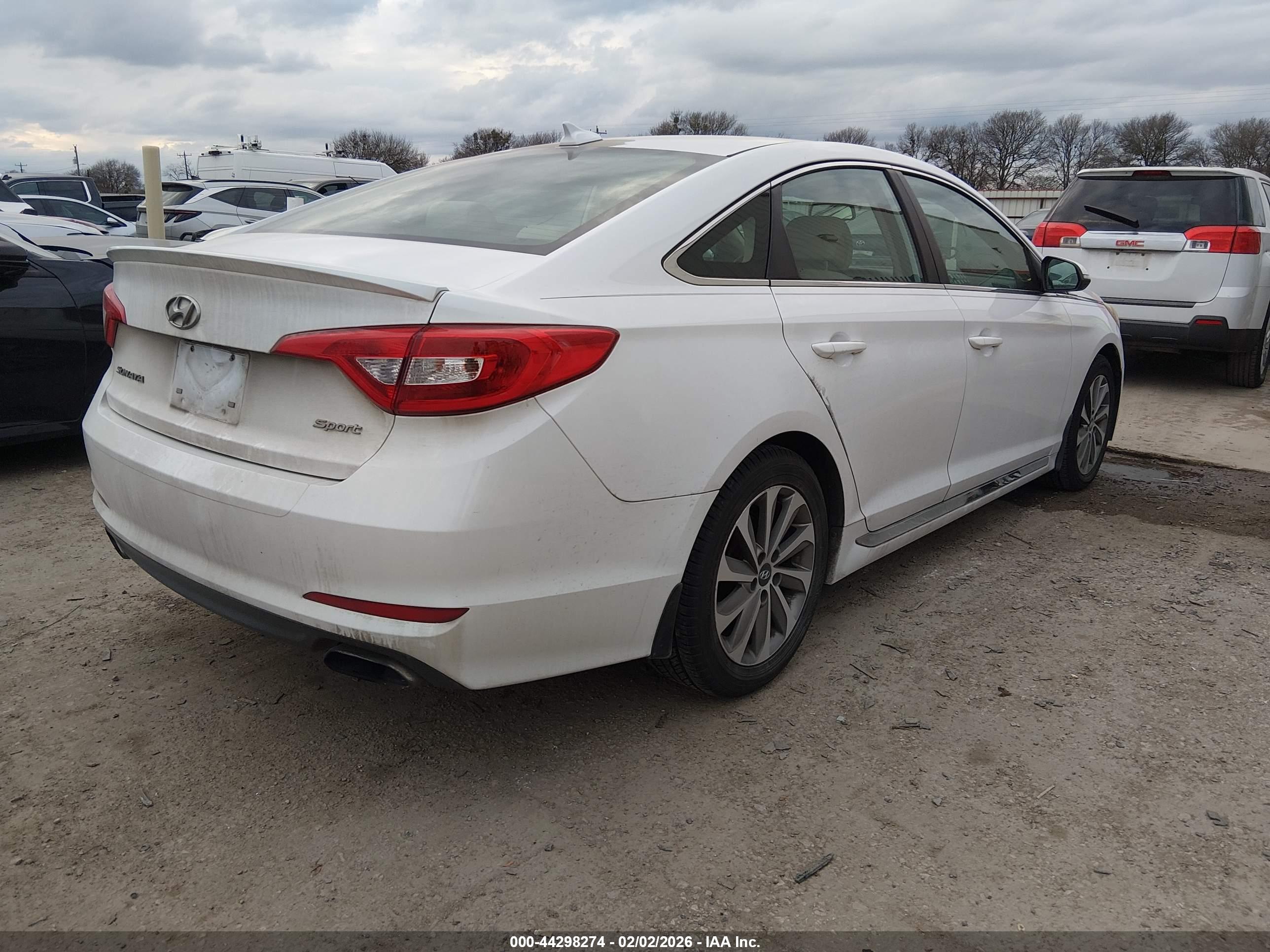 HYUNDAI SONATA image 4