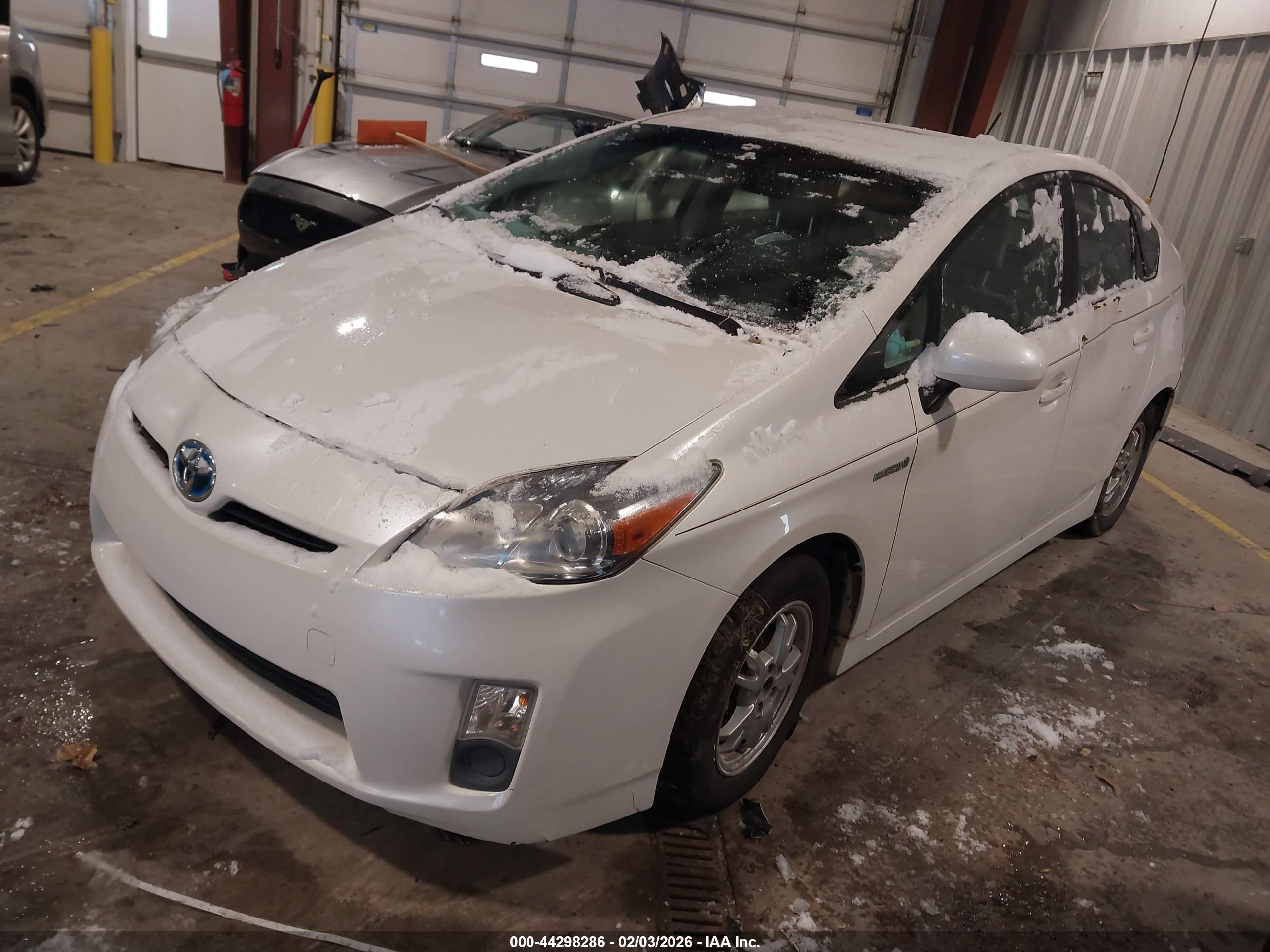 TOYOTA PRIUS image 2