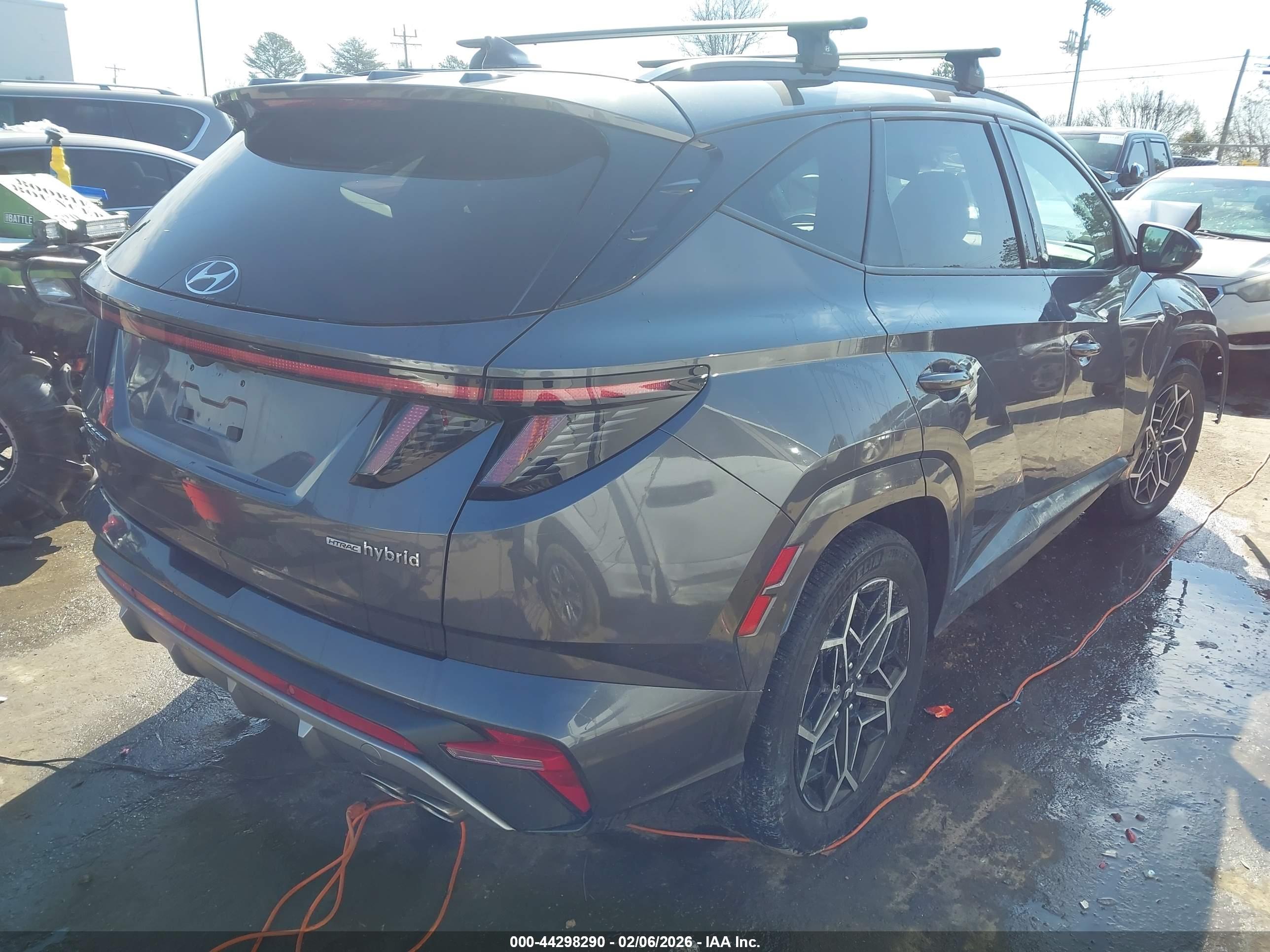 HYUNDAI TUCSON image 4
